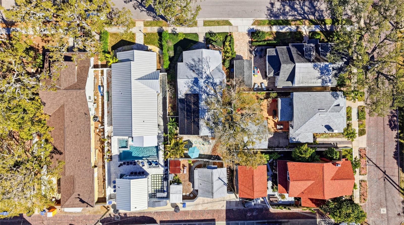 210 15TH Ave ST PETERSBURG, FL 33704