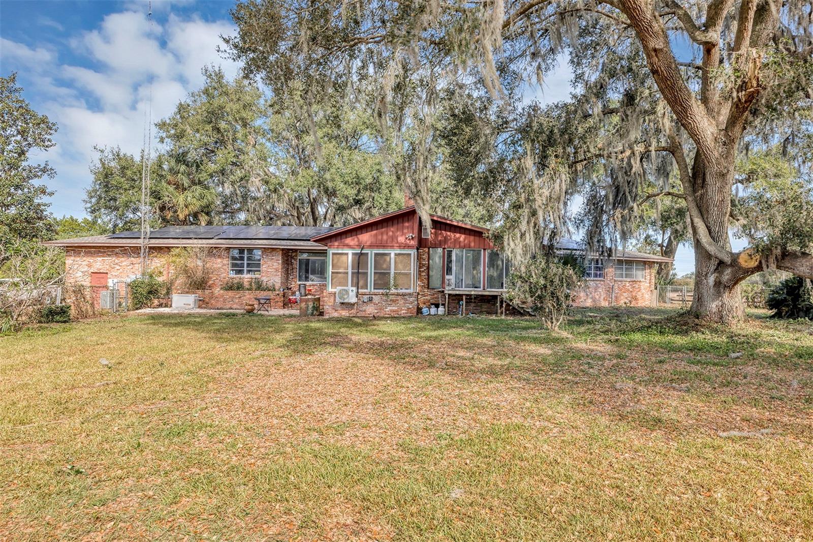 208 NE 70TH St OCALA, FL 34479