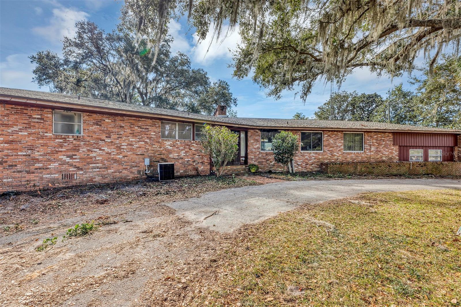 208 NE 70TH St OCALA, FL 34479