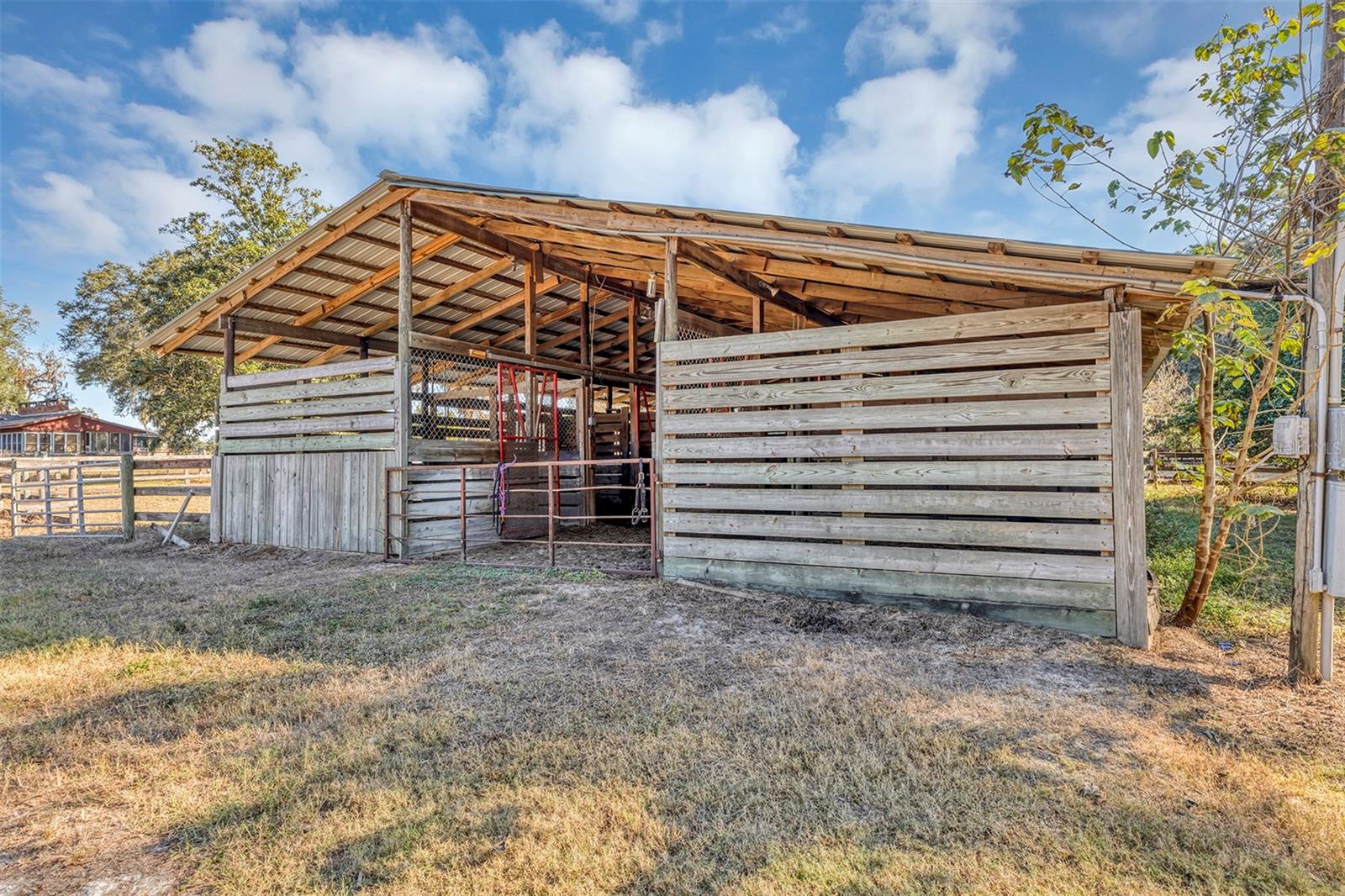 208 NE 70TH St OCALA, FL 34479