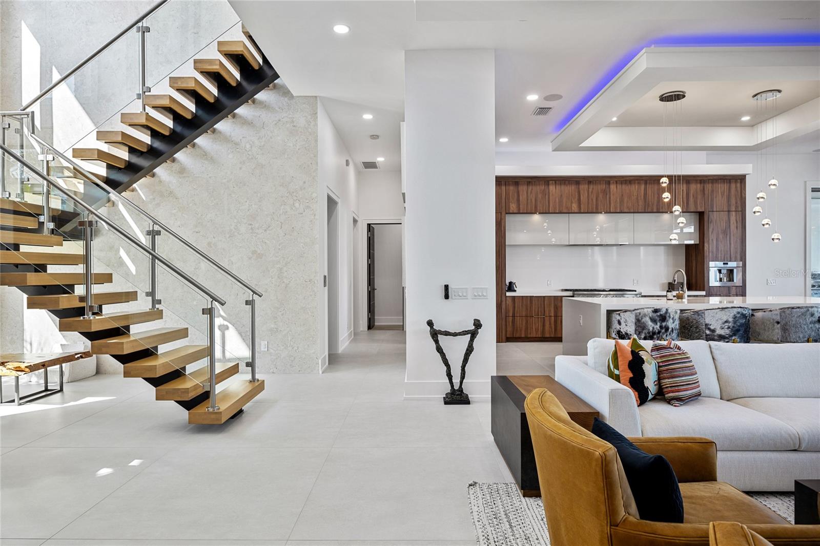 5237 61ST Ave ST PETERSBURG, FL 33715