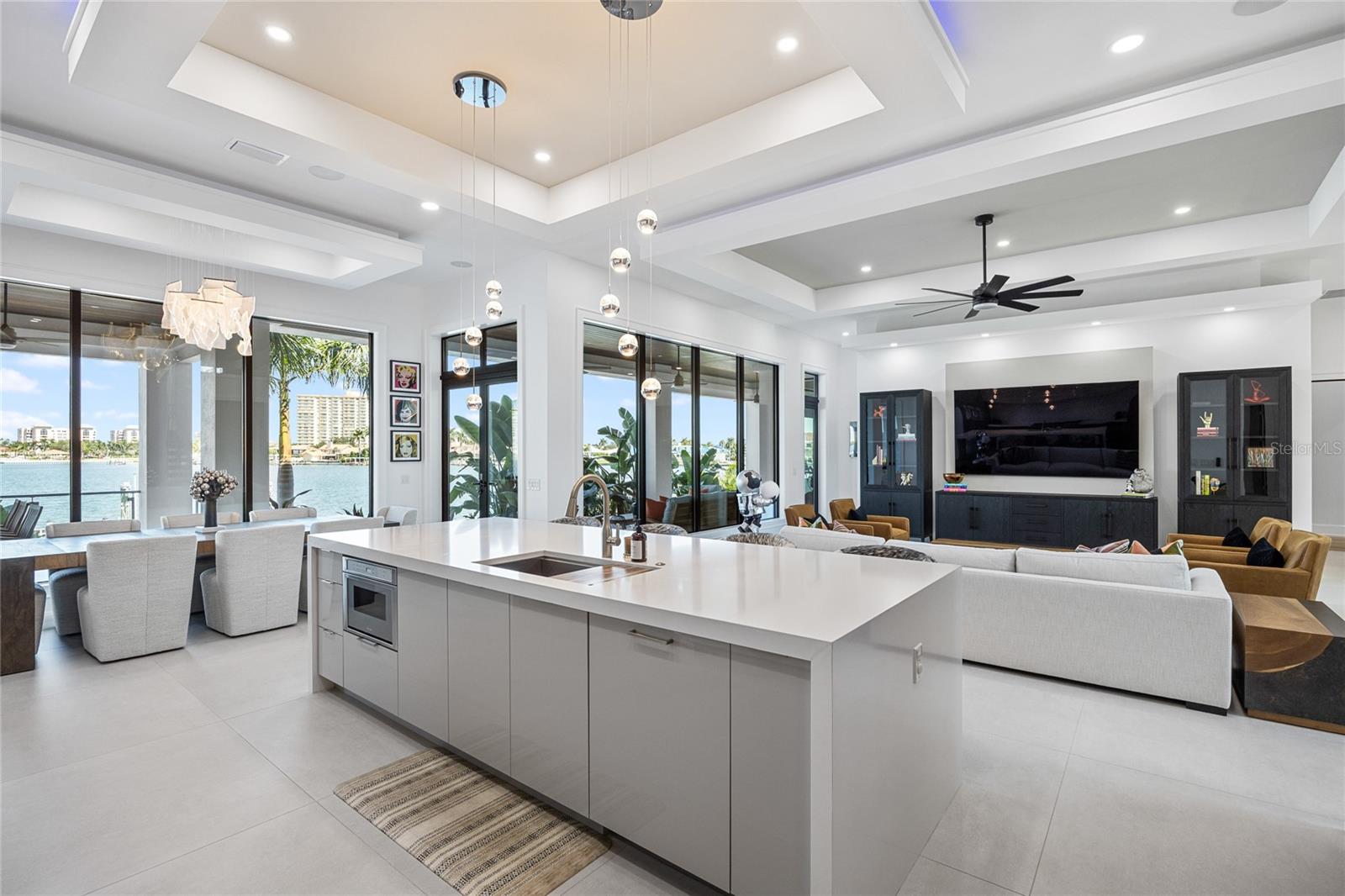 5237 61ST Ave ST PETERSBURG, FL 33715