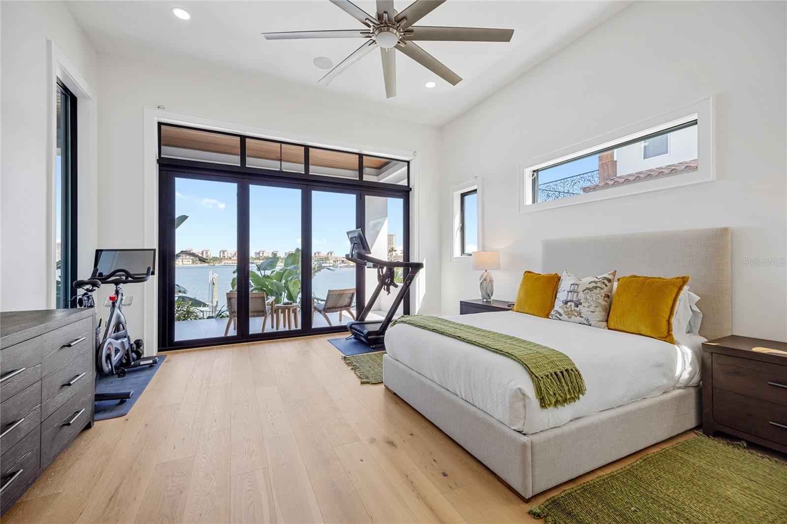 5237 61ST Ave ST PETERSBURG, FL 33715