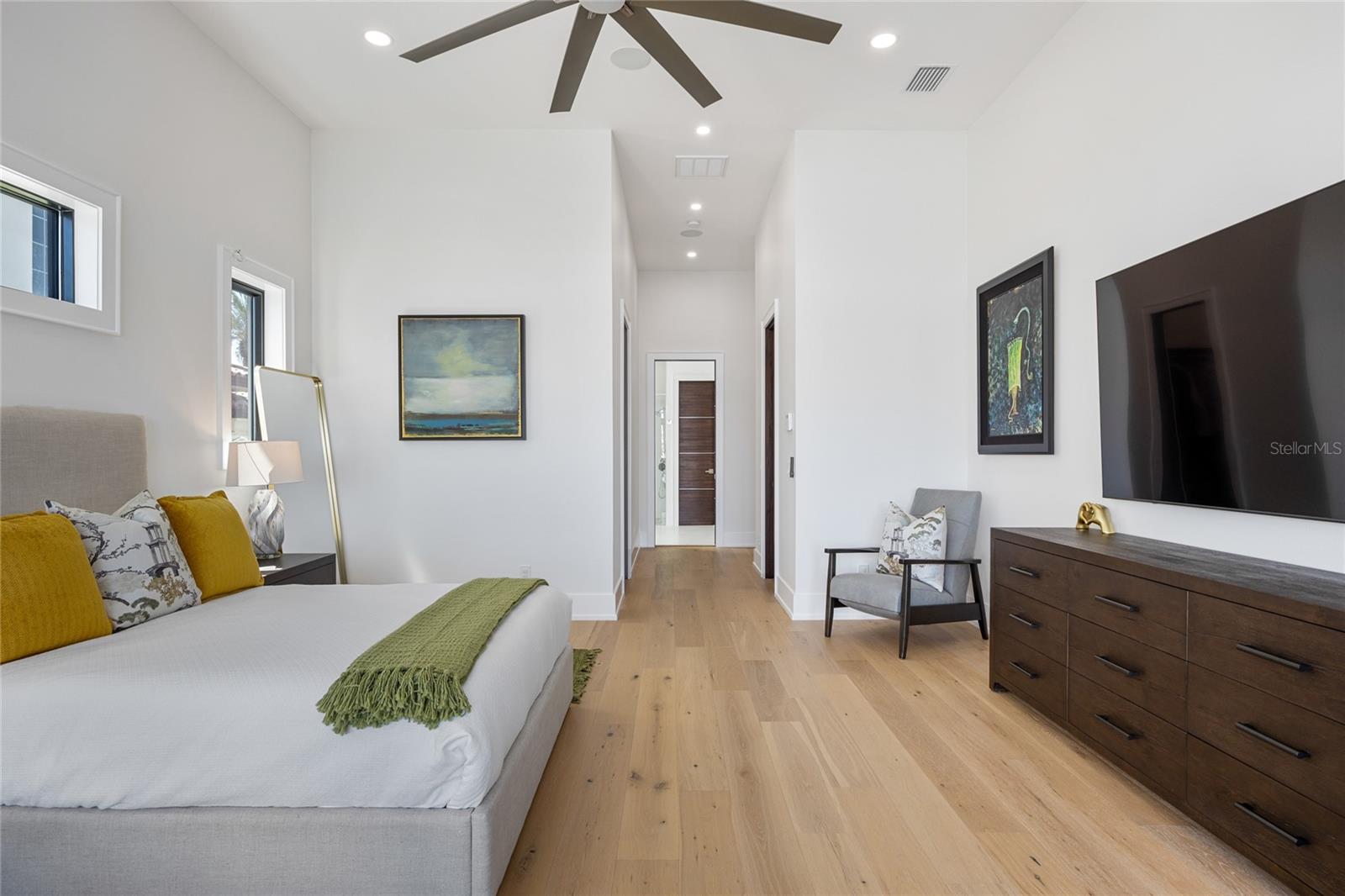 5237 61ST Ave ST PETERSBURG, FL 33715