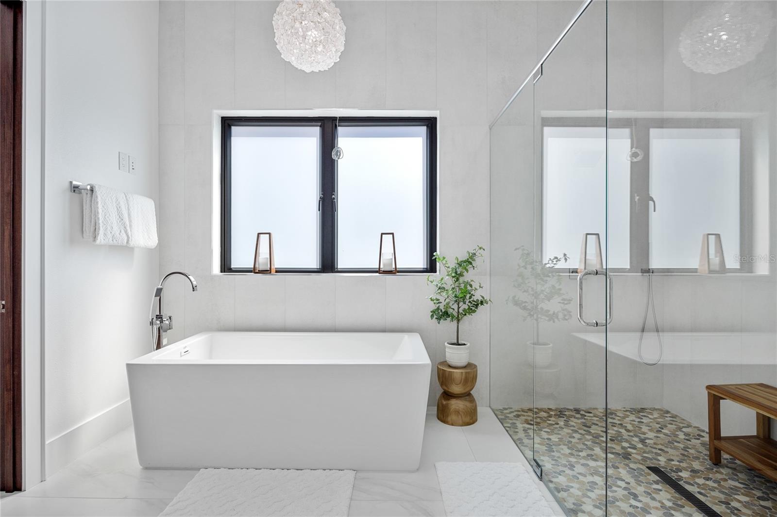 5237 61ST Ave ST PETERSBURG, FL 33715