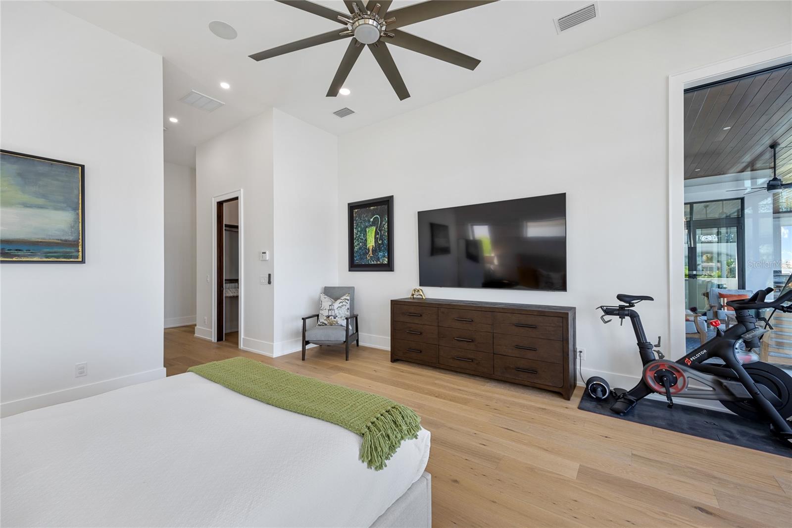 5237 61ST Ave ST PETERSBURG, FL 33715