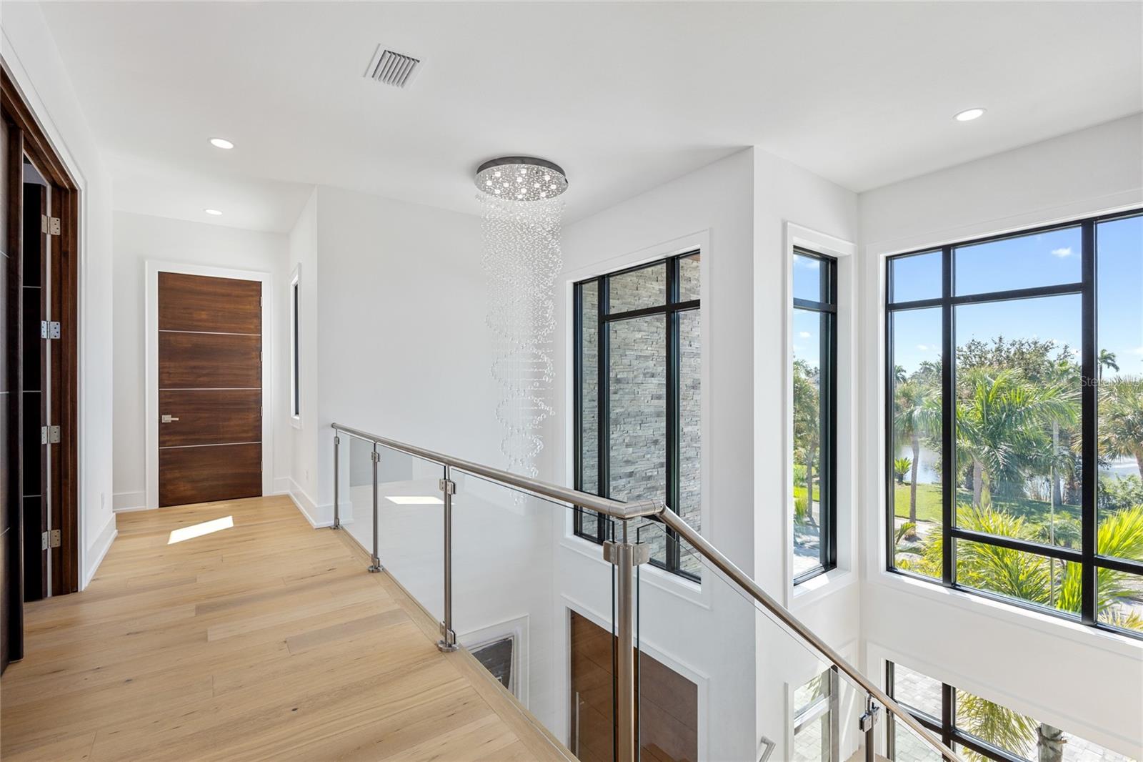 5237 61ST Ave ST PETERSBURG, FL 33715