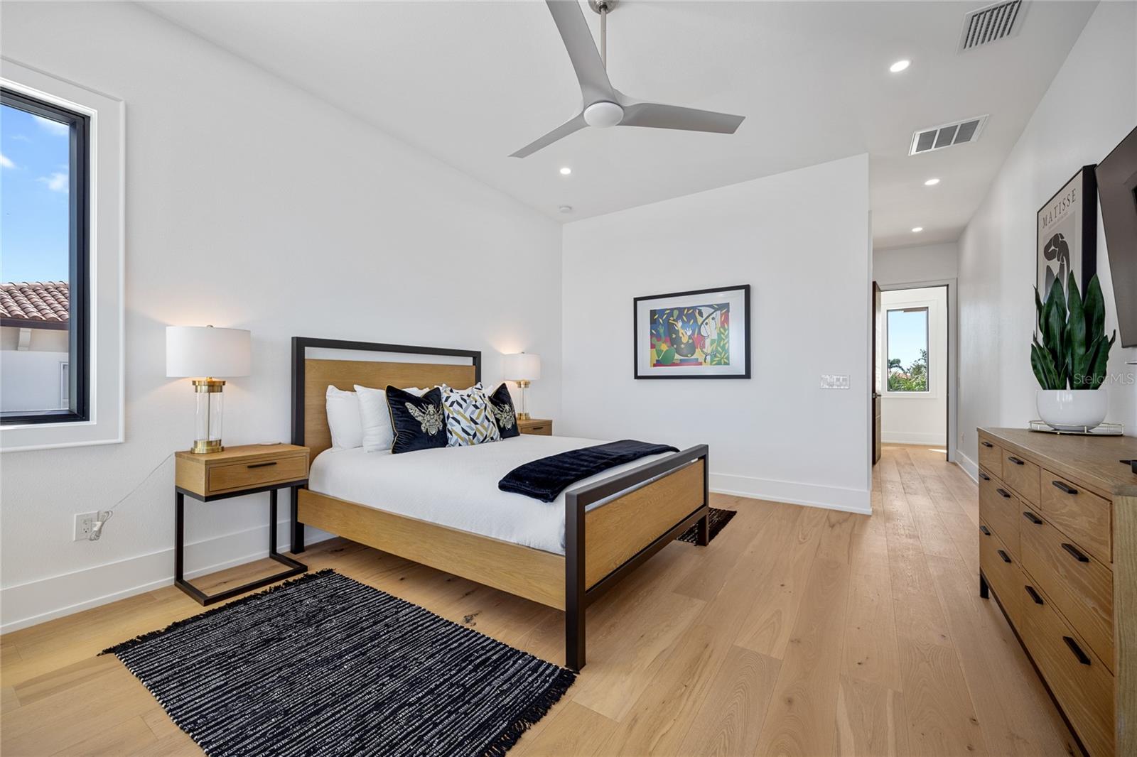 5237 61ST Ave ST PETERSBURG, FL 33715