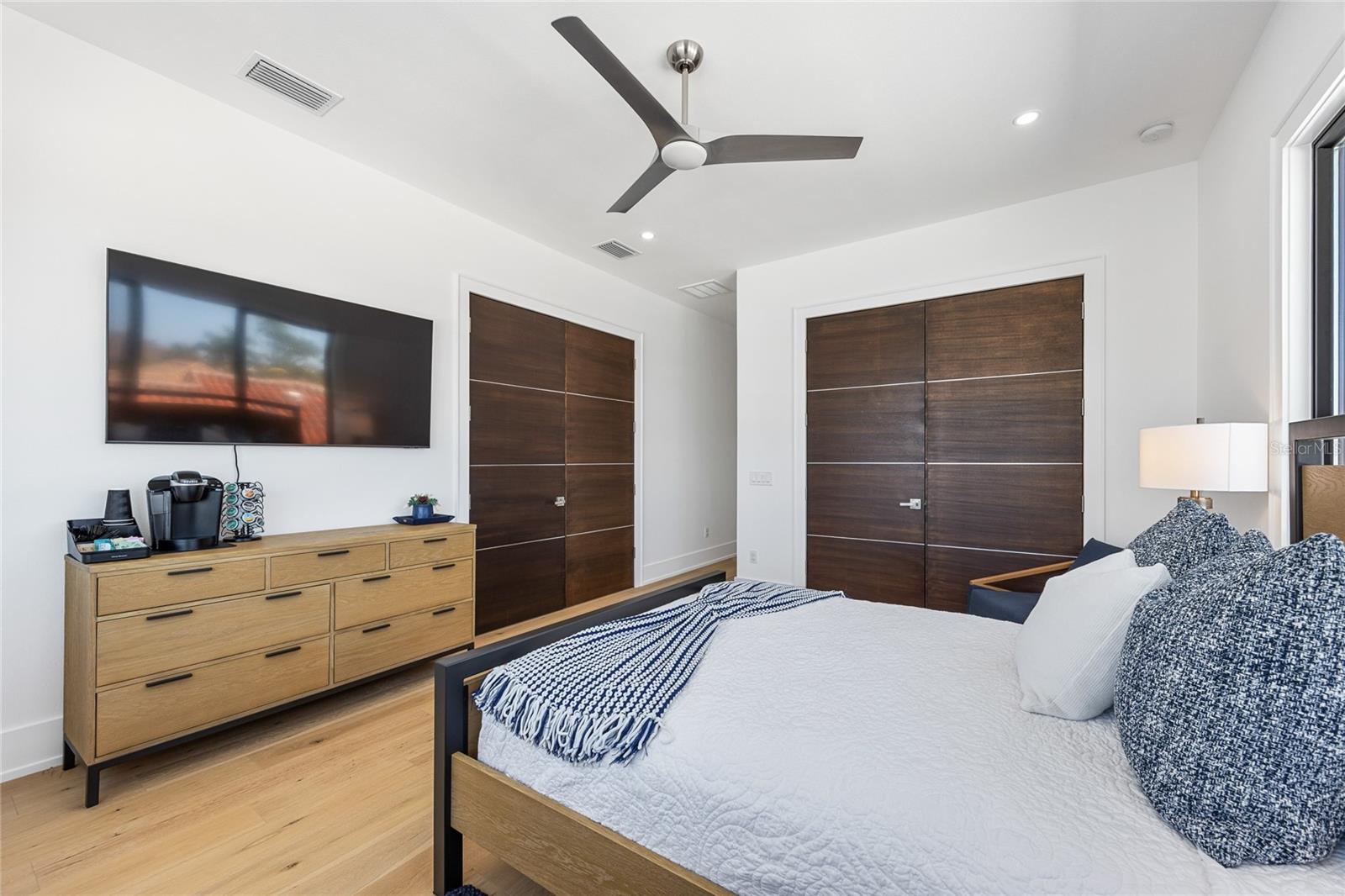 5237 61ST Ave ST PETERSBURG, FL 33715