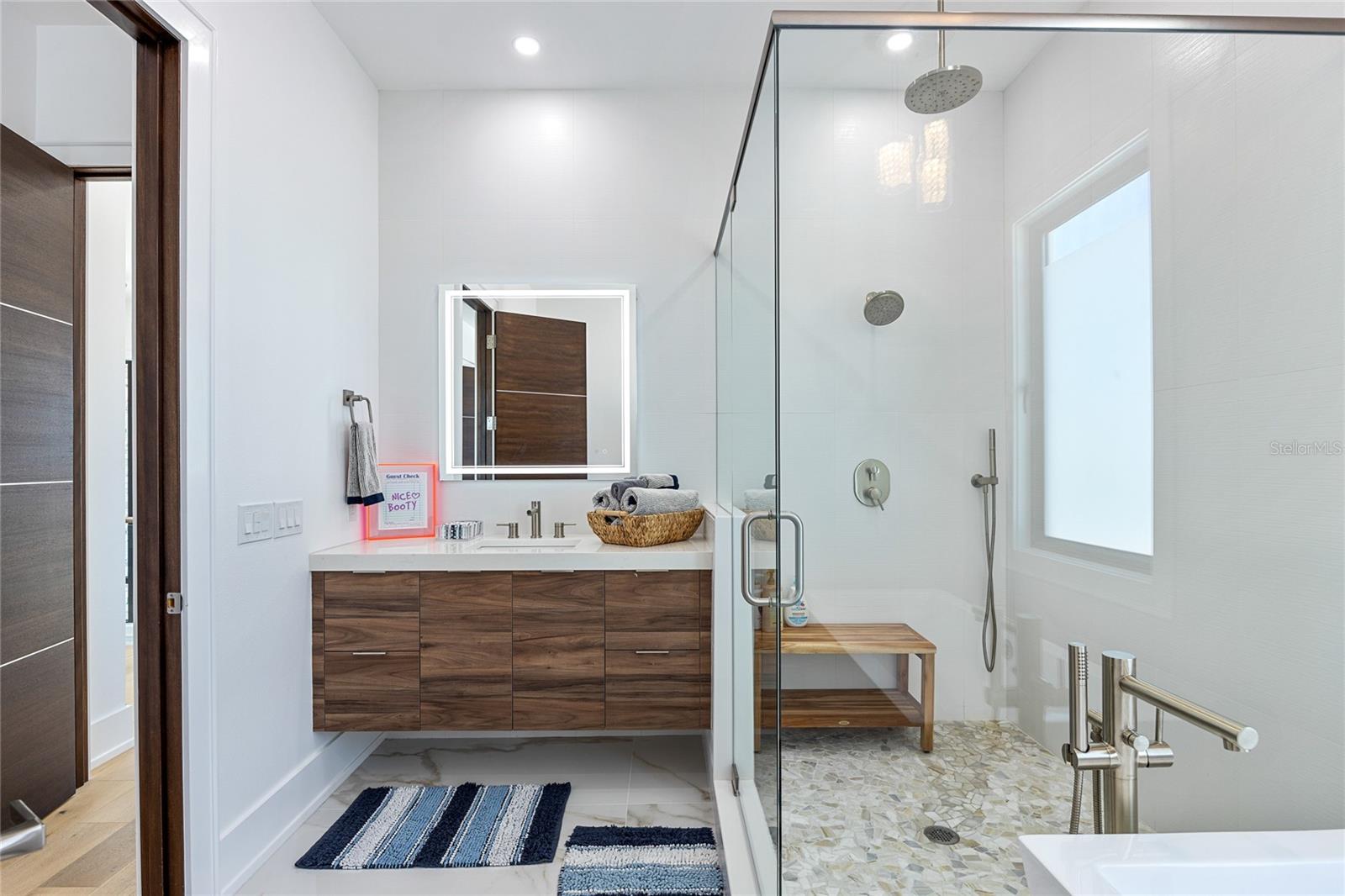 5237 61ST Ave ST PETERSBURG, FL 33715