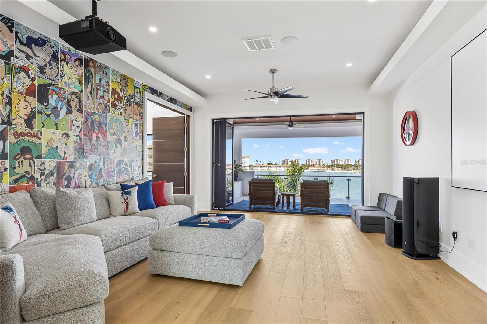 5237 61ST Ave ST PETERSBURG, FL 33715