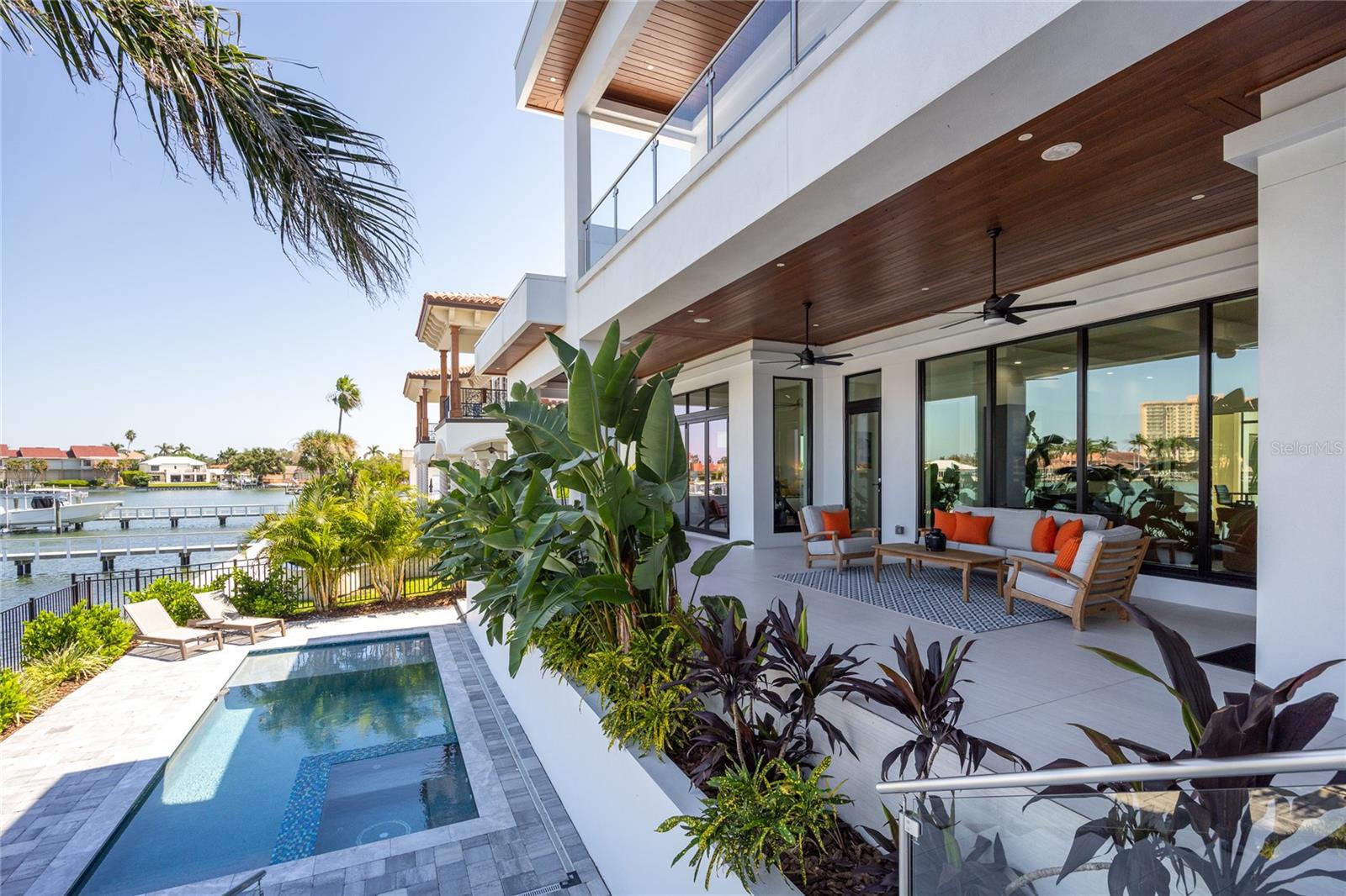 5237 61ST Ave ST PETERSBURG, FL 33715