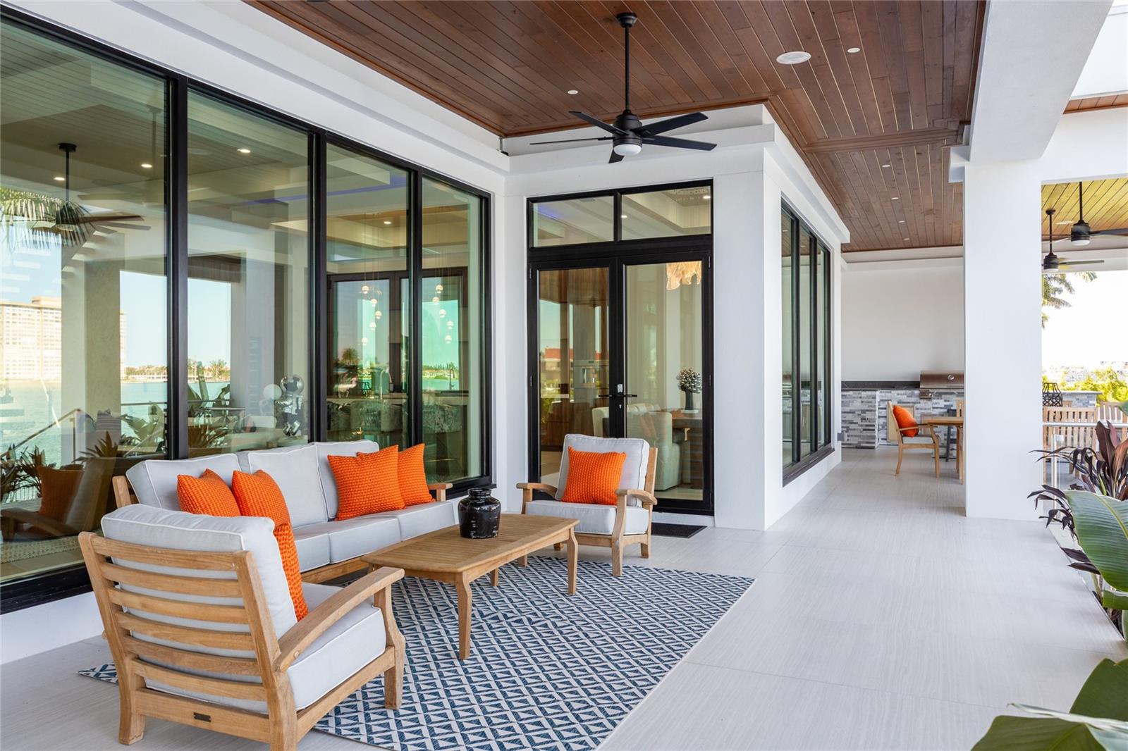 5237 61ST Ave ST PETERSBURG, FL 33715