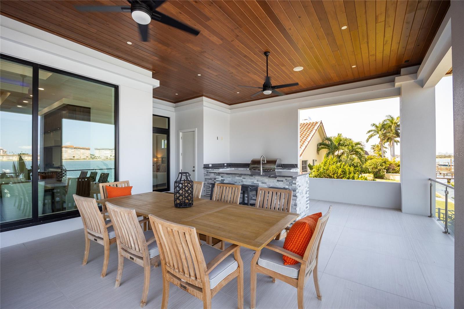 5237 61ST Ave ST PETERSBURG, FL 33715