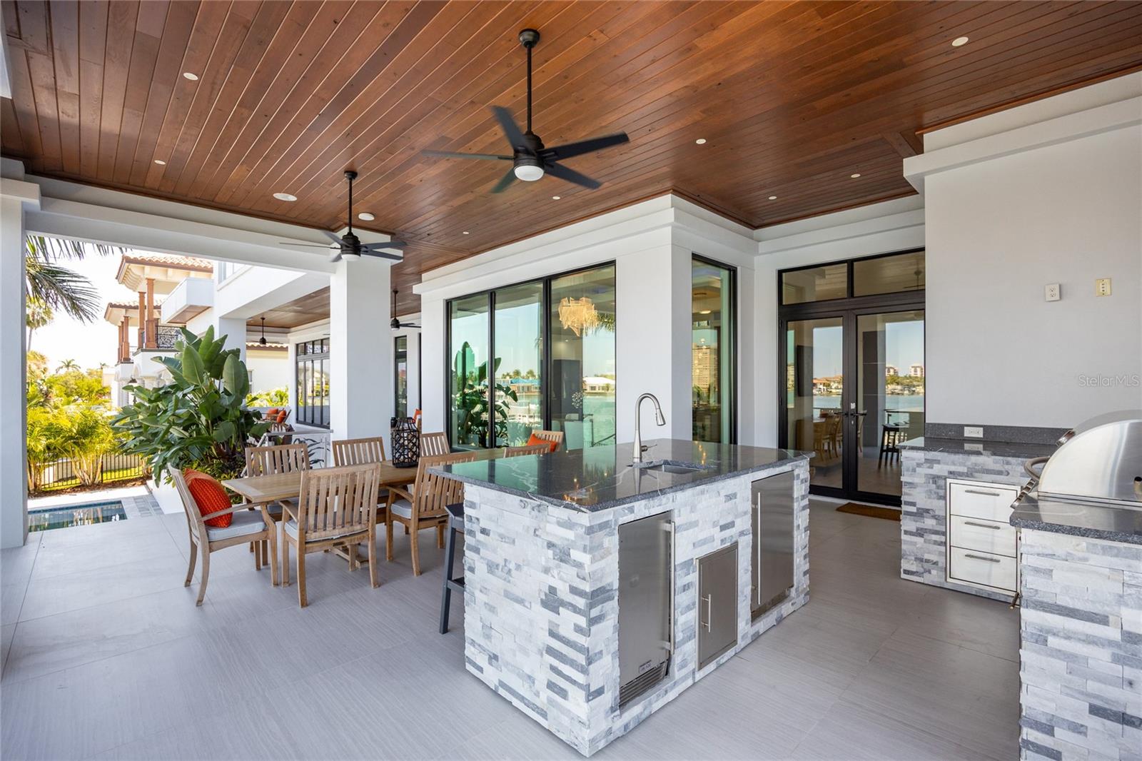 5237 61ST Ave ST PETERSBURG, FL 33715