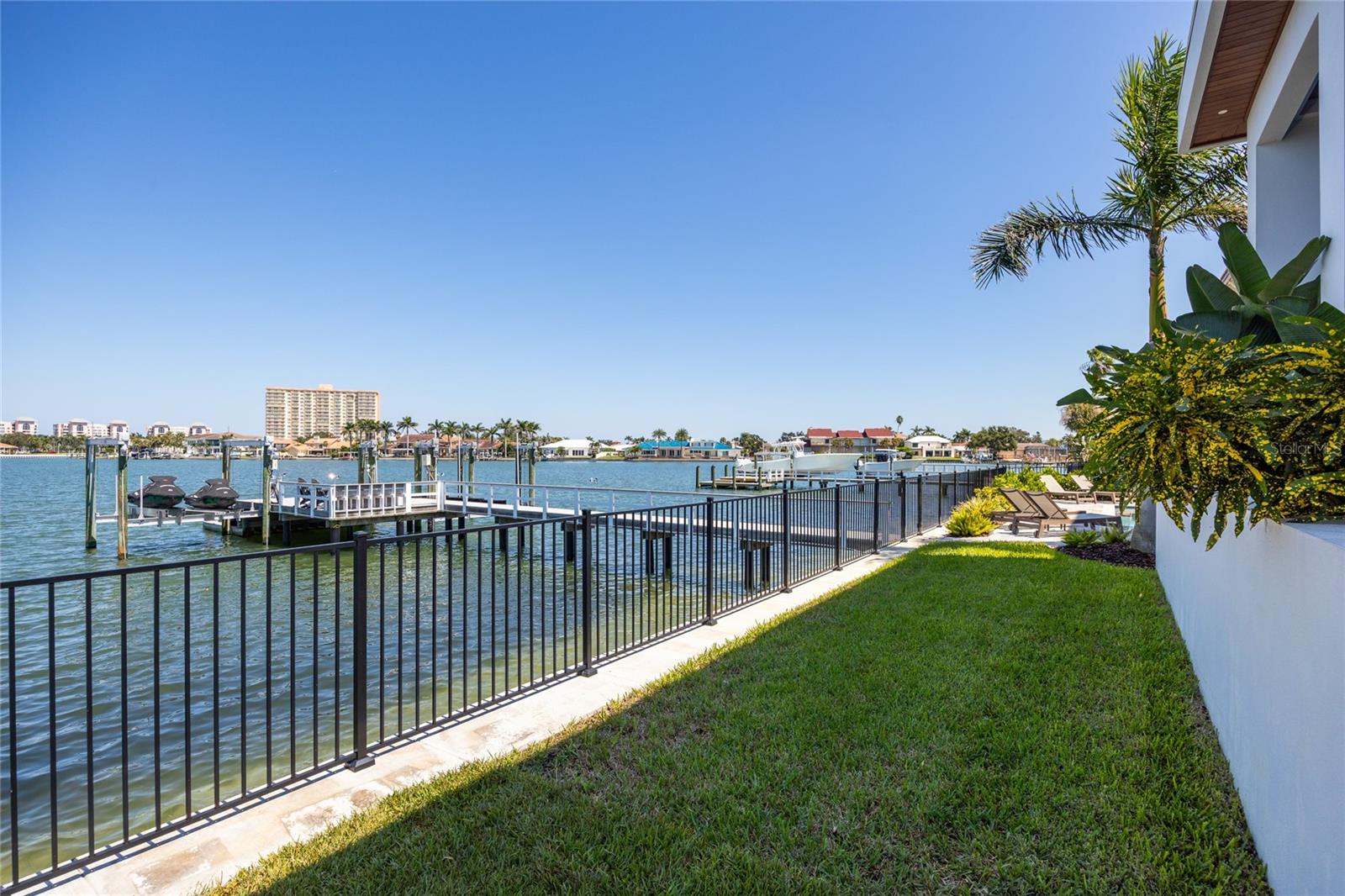 5237 61ST Ave ST PETERSBURG, FL 33715