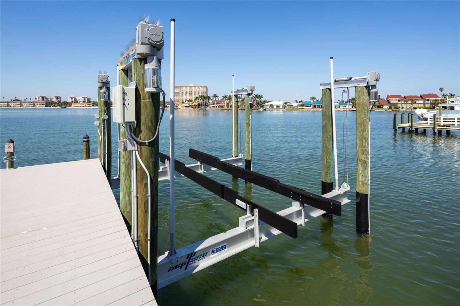 5237 61ST Ave ST PETERSBURG, FL 33715