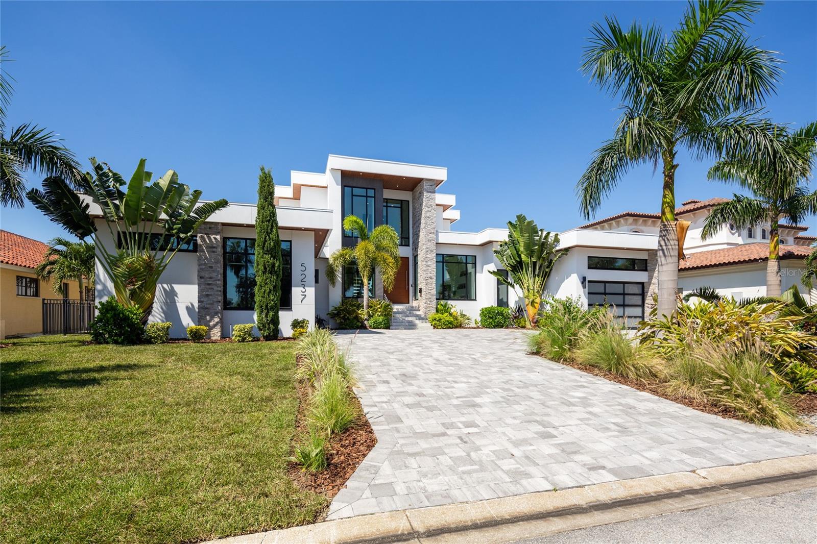 5237 61ST Ave ST PETERSBURG, FL 33715