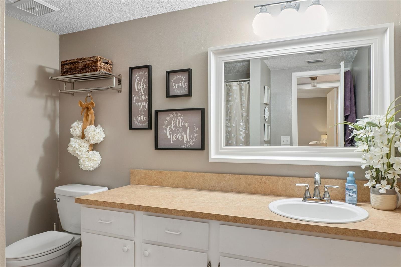 12231 ARMENIA GABLES Cir TAMPA, FL 33612