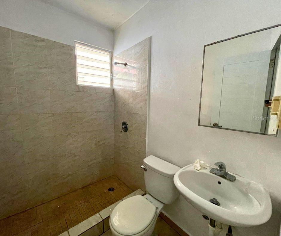 CALLE 3 E2 URB VILLA FLORES CEIBA, PR 00735