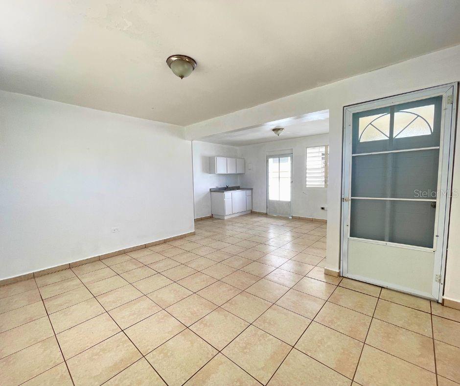 CALLE 3 E2 URB VILLA FLORES CEIBA, PR 00735