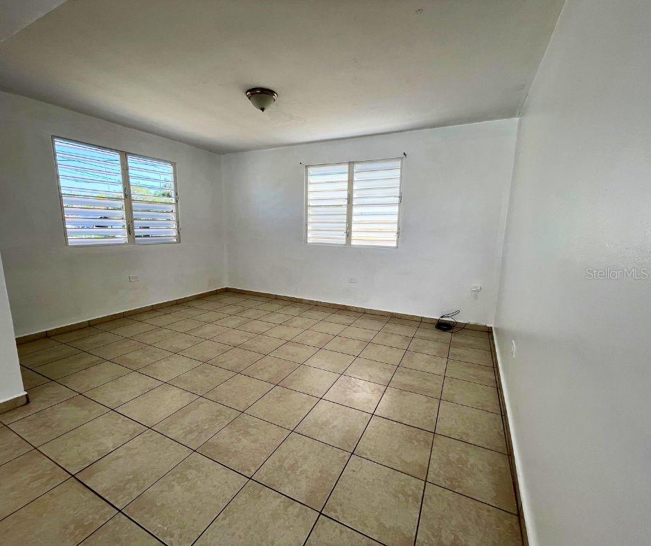 CALLE 3 E2 URB VILLA FLORES CEIBA, PR 00735