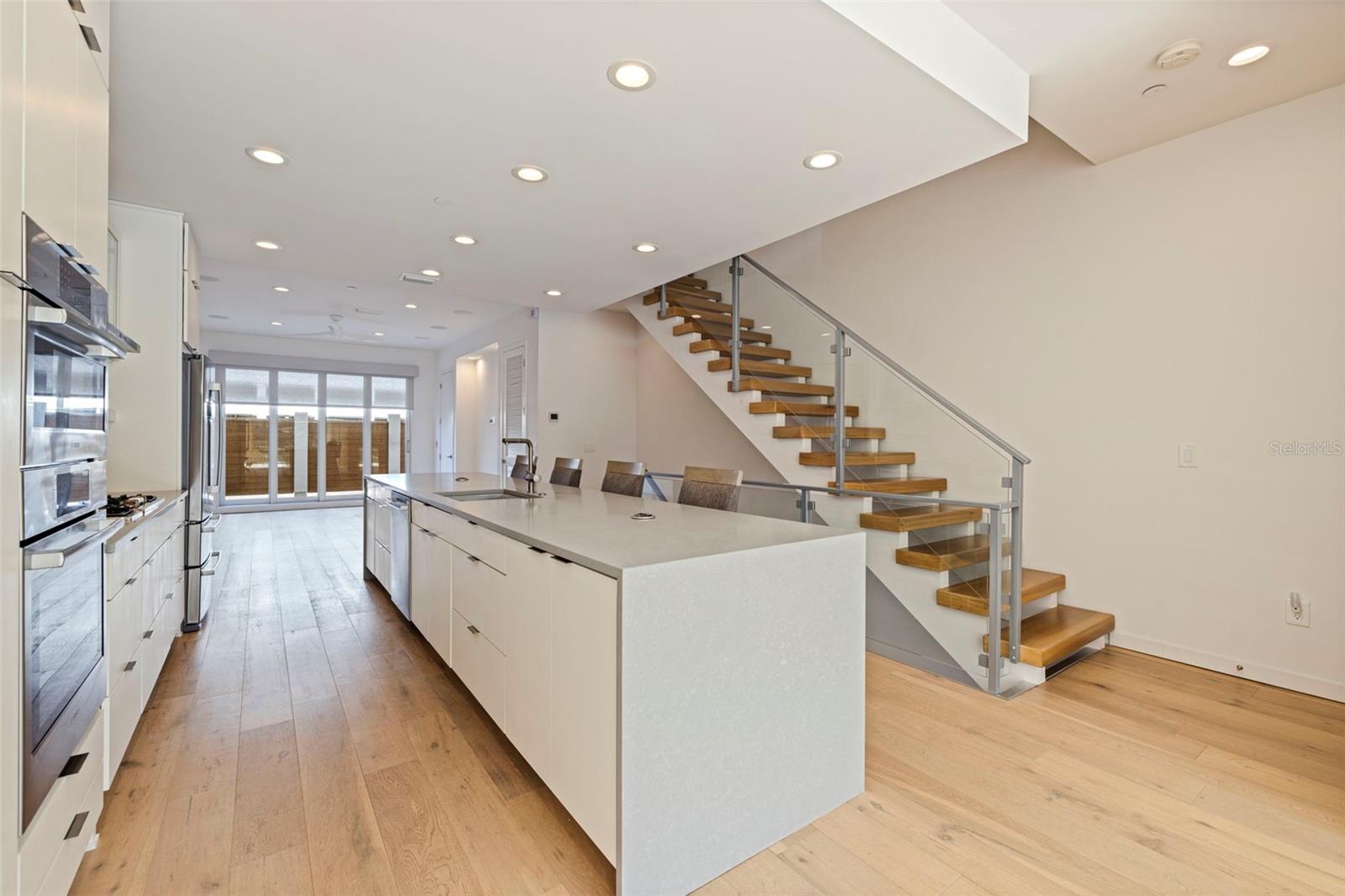 233 4TH Ave ST PETERSBURG, FL 33701