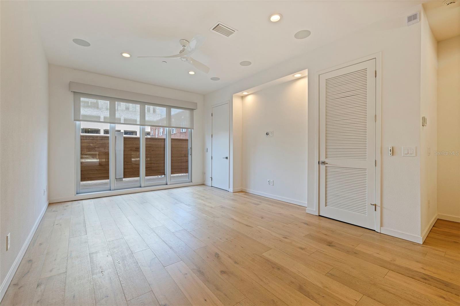 233 4TH Ave ST PETERSBURG, FL 33701