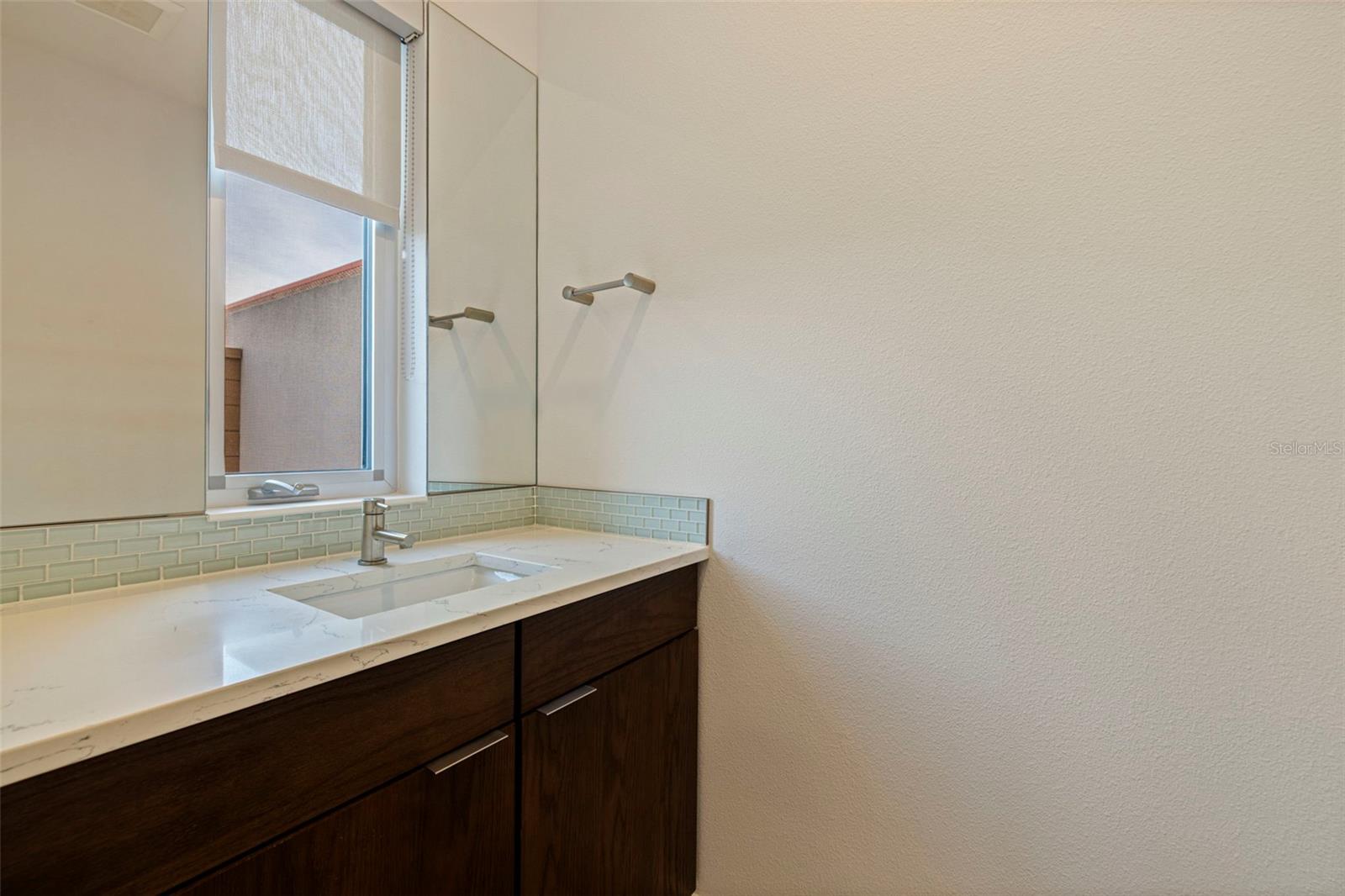 233 4TH Ave ST PETERSBURG, FL 33701