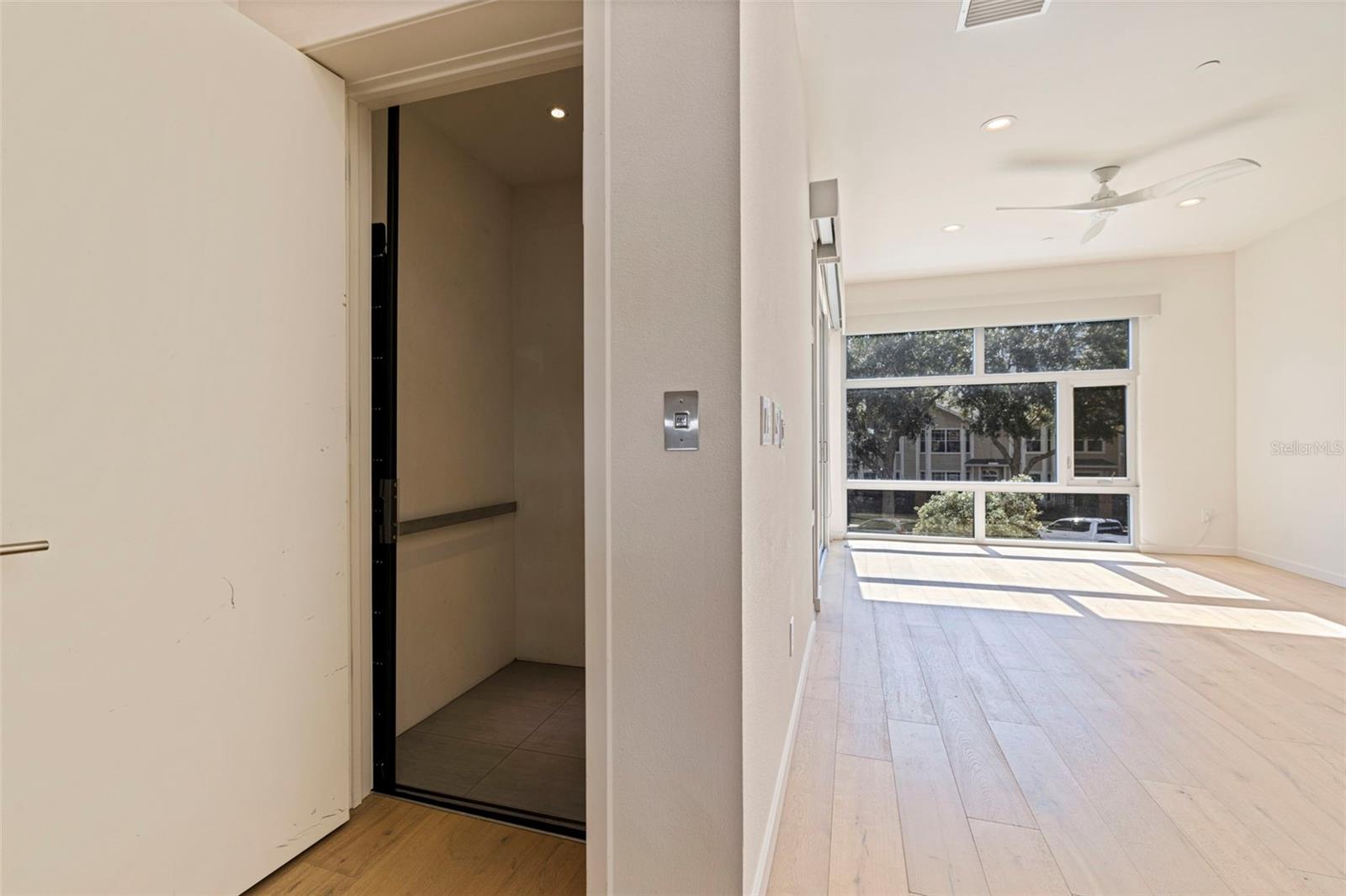 233 4TH Ave ST PETERSBURG, FL 33701