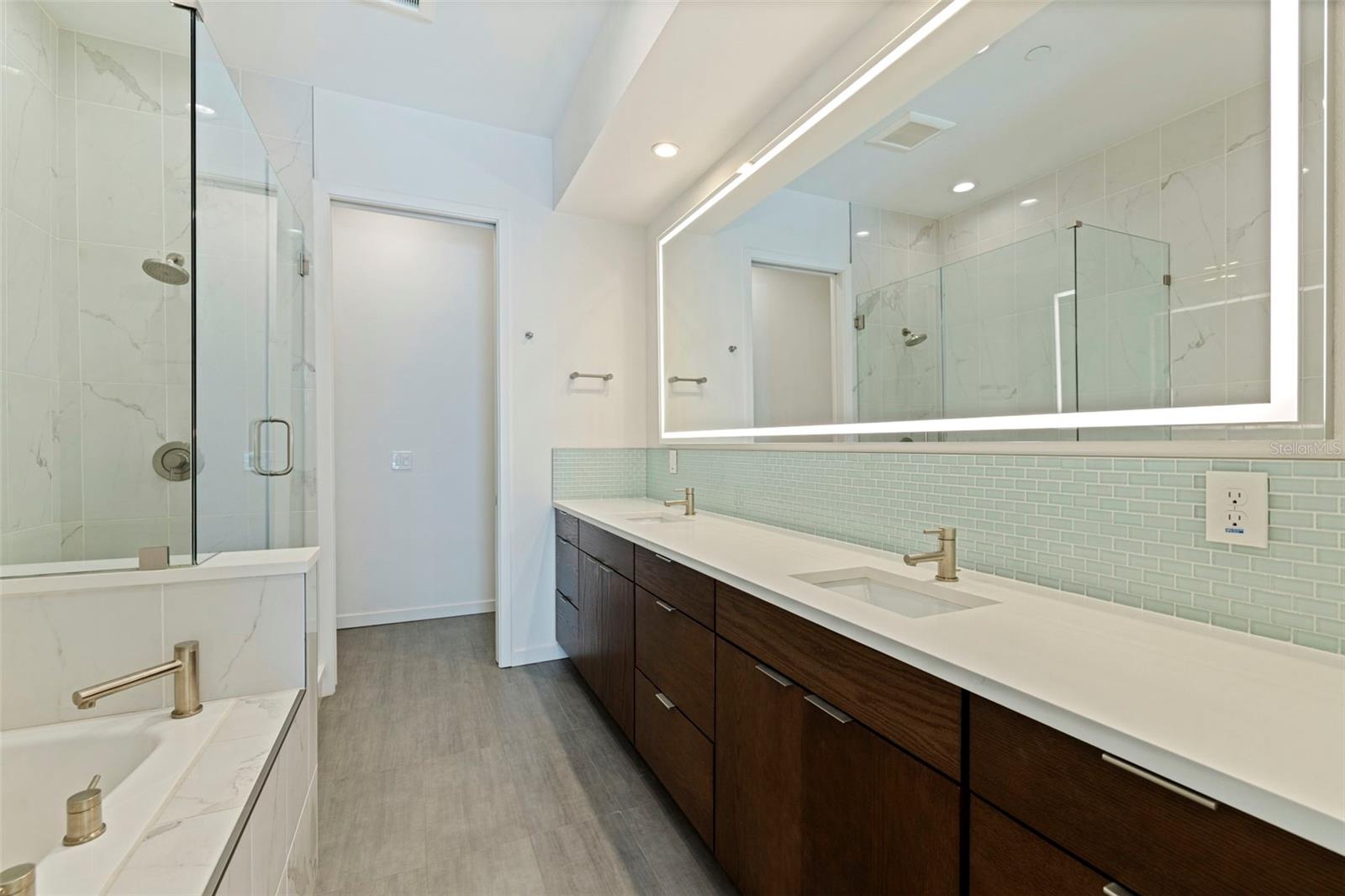 233 4TH Ave ST PETERSBURG, FL 33701