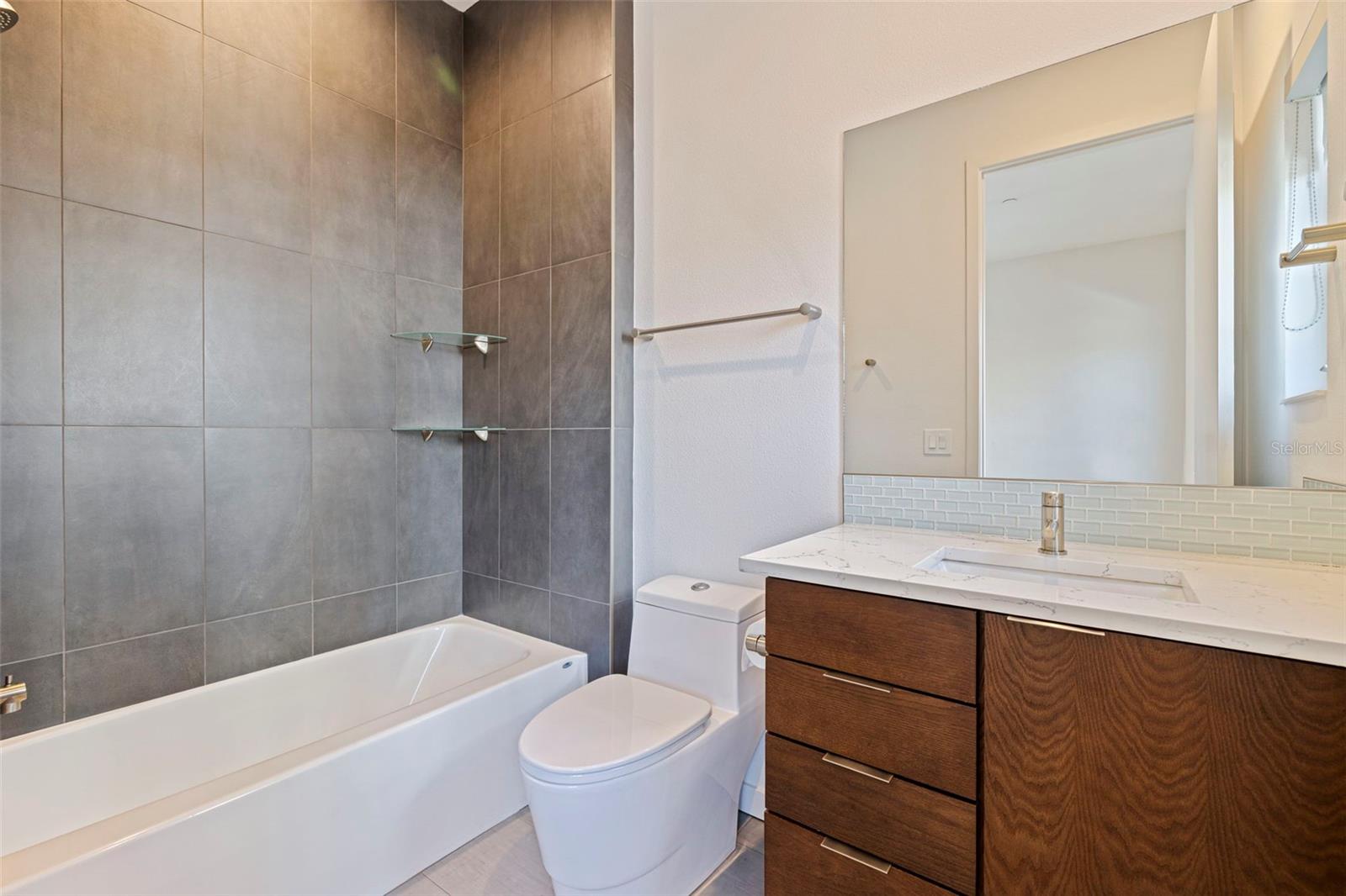 233 4TH Ave ST PETERSBURG, FL 33701