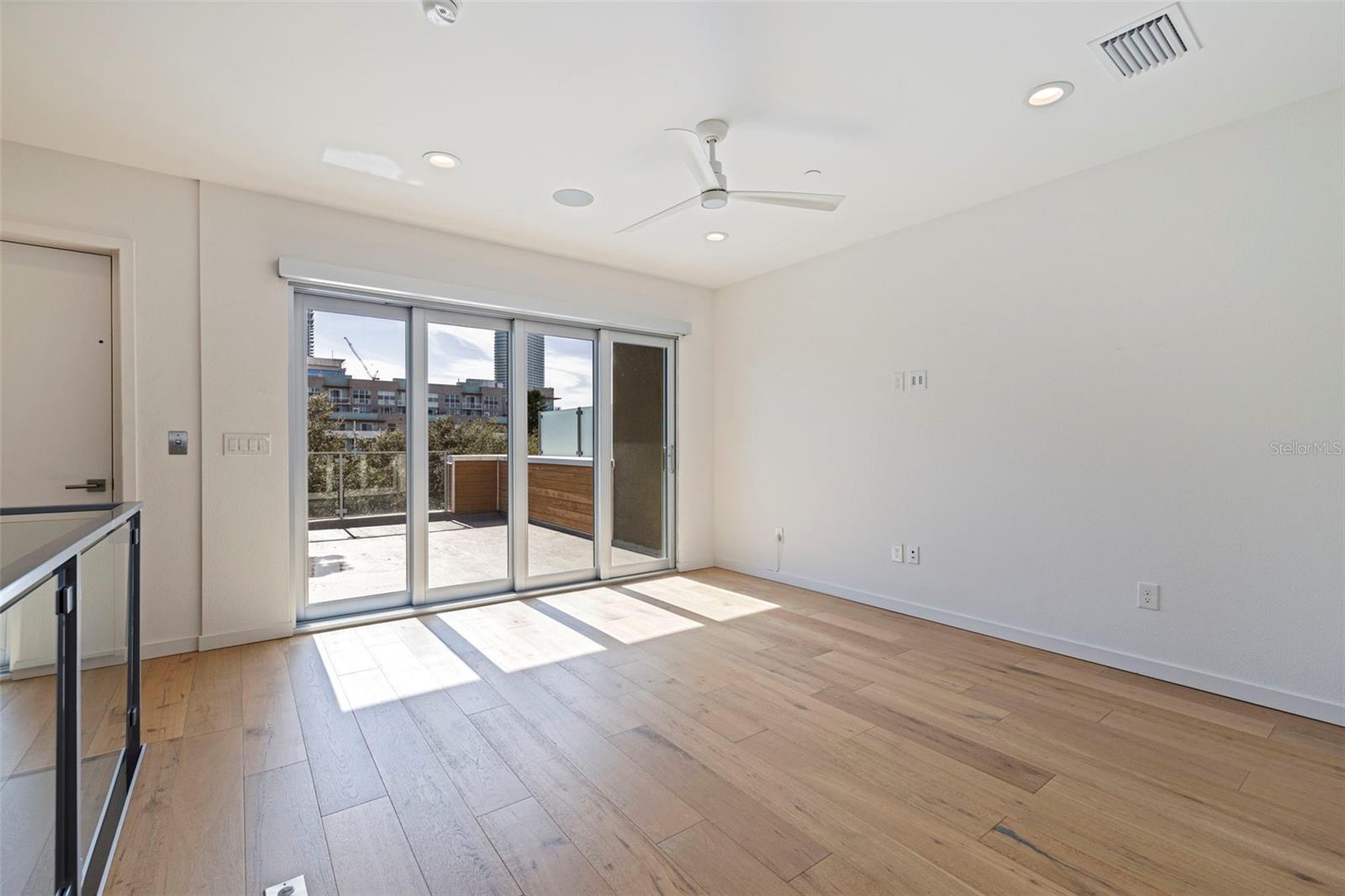 233 4TH Ave ST PETERSBURG, FL 33701