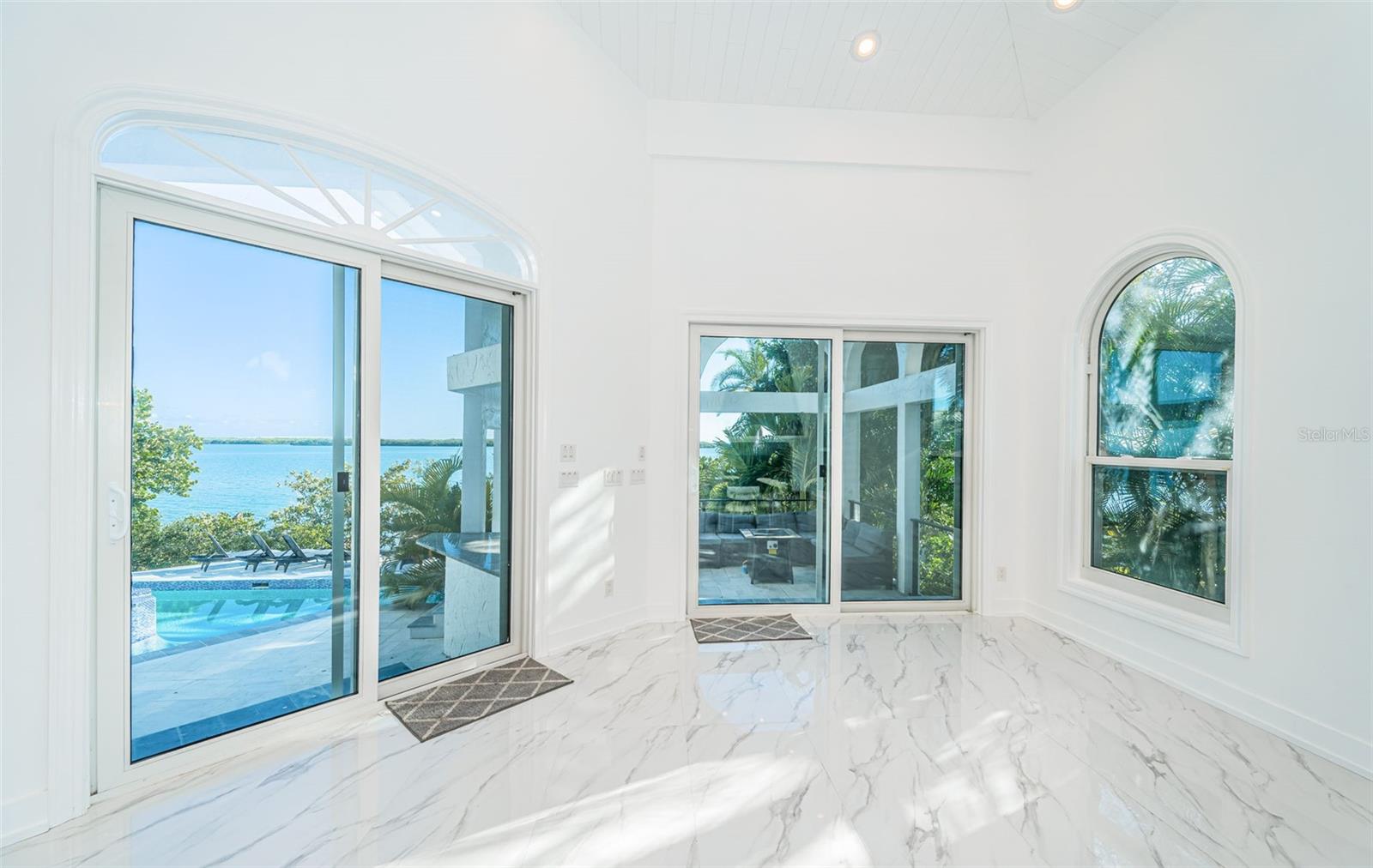5212 62ND Ave ST PETERSBURG, FL 33715
