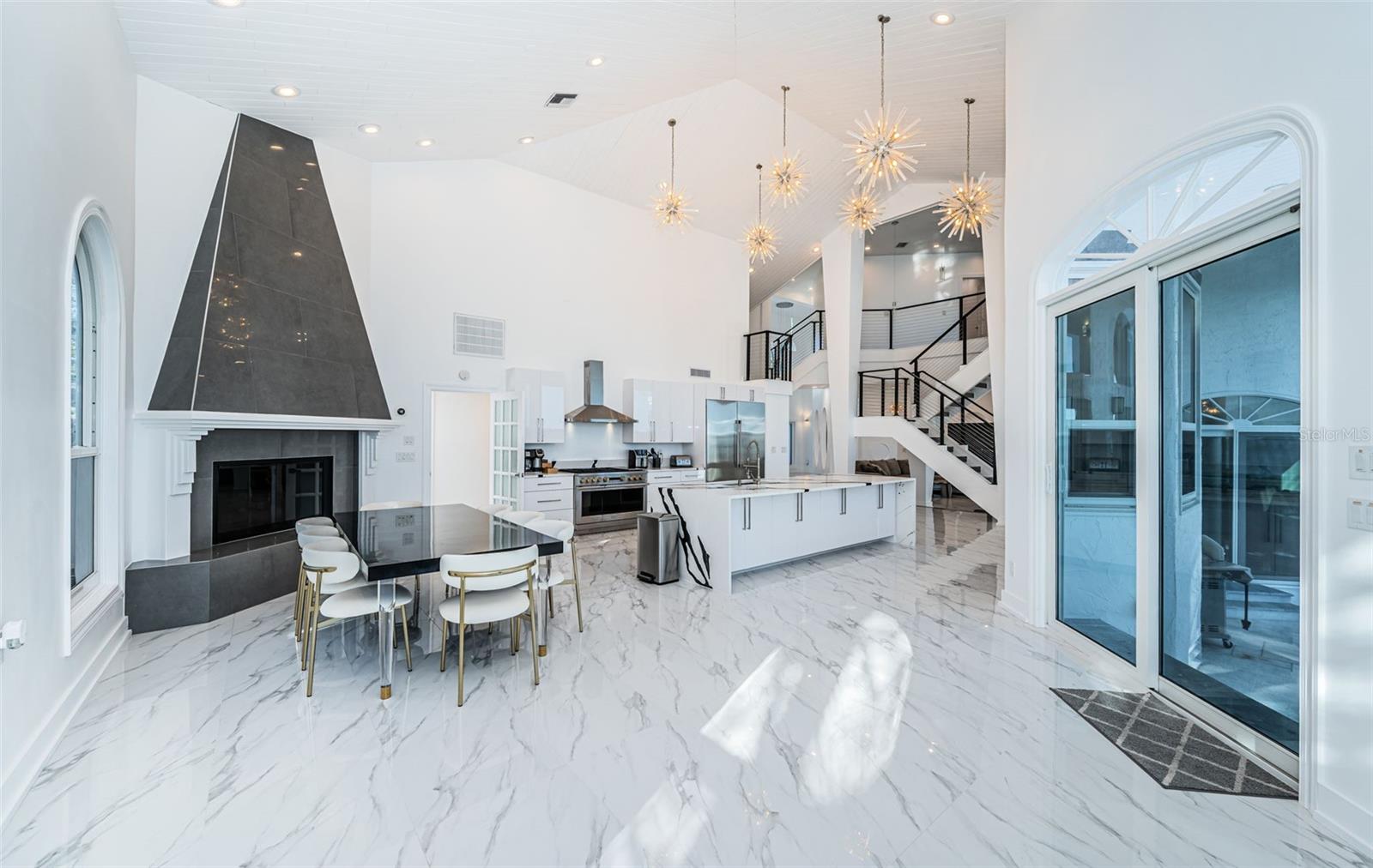 5212 62ND Ave ST PETERSBURG, FL 33715
