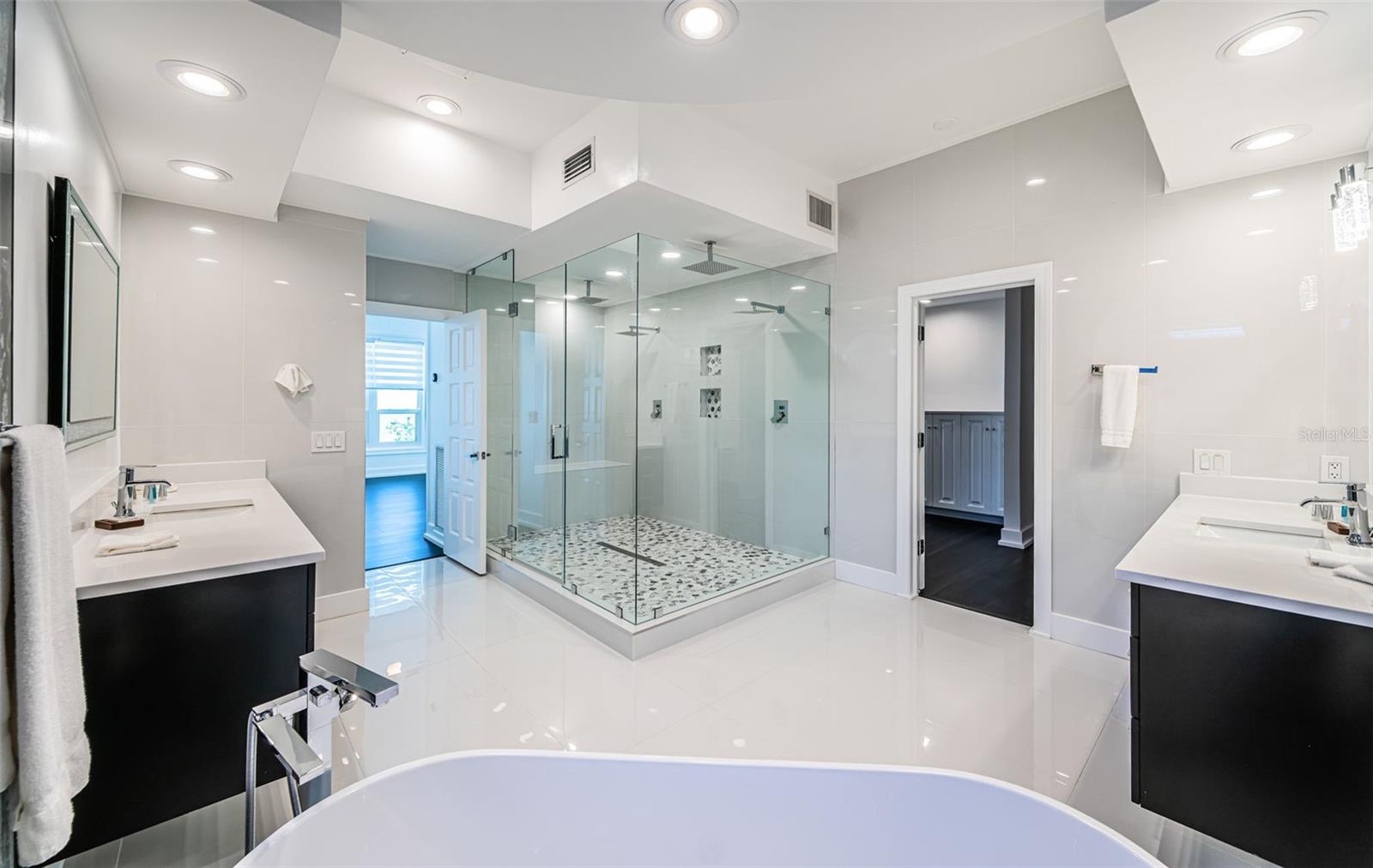 5212 62ND Ave ST PETERSBURG, FL 33715