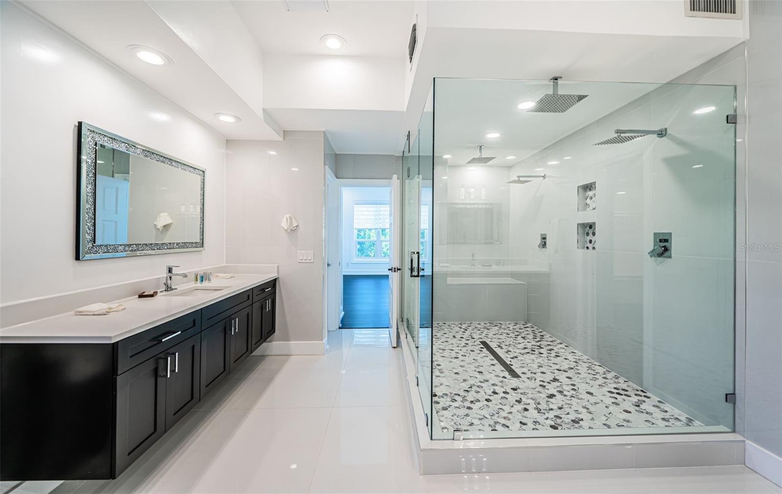 5212 62ND Ave ST PETERSBURG, FL 33715
