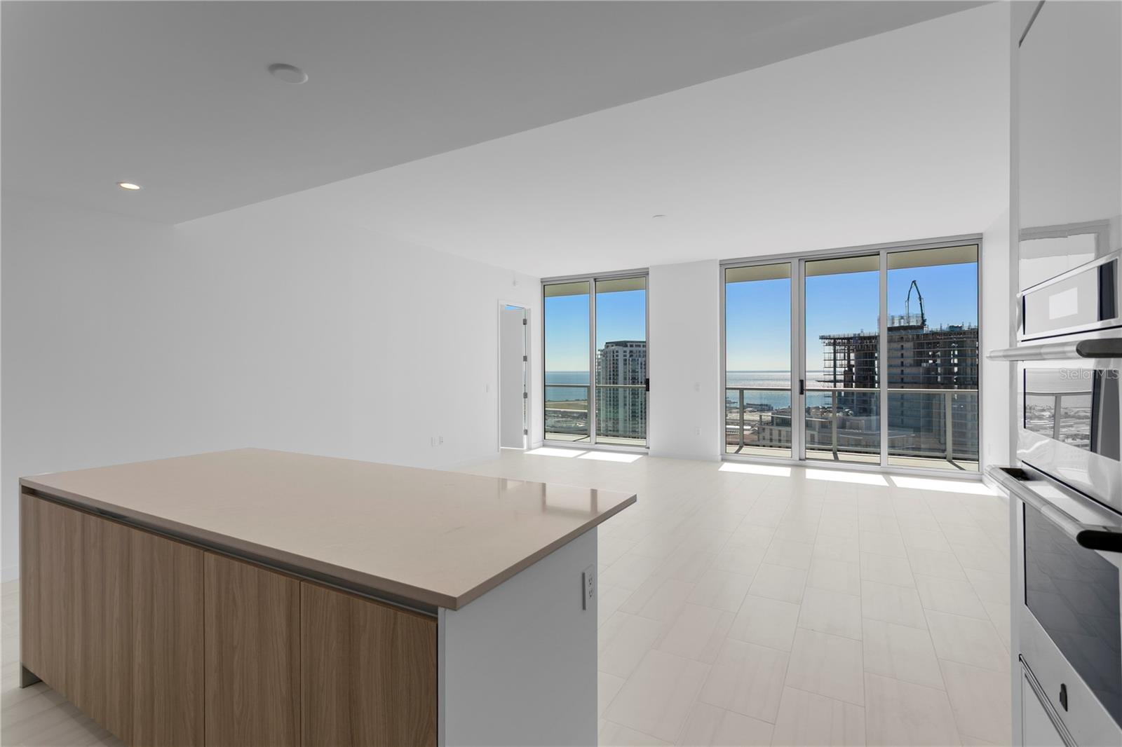 400 CENTRAL Ave #2806 ST PETERSBURG, FL 33701