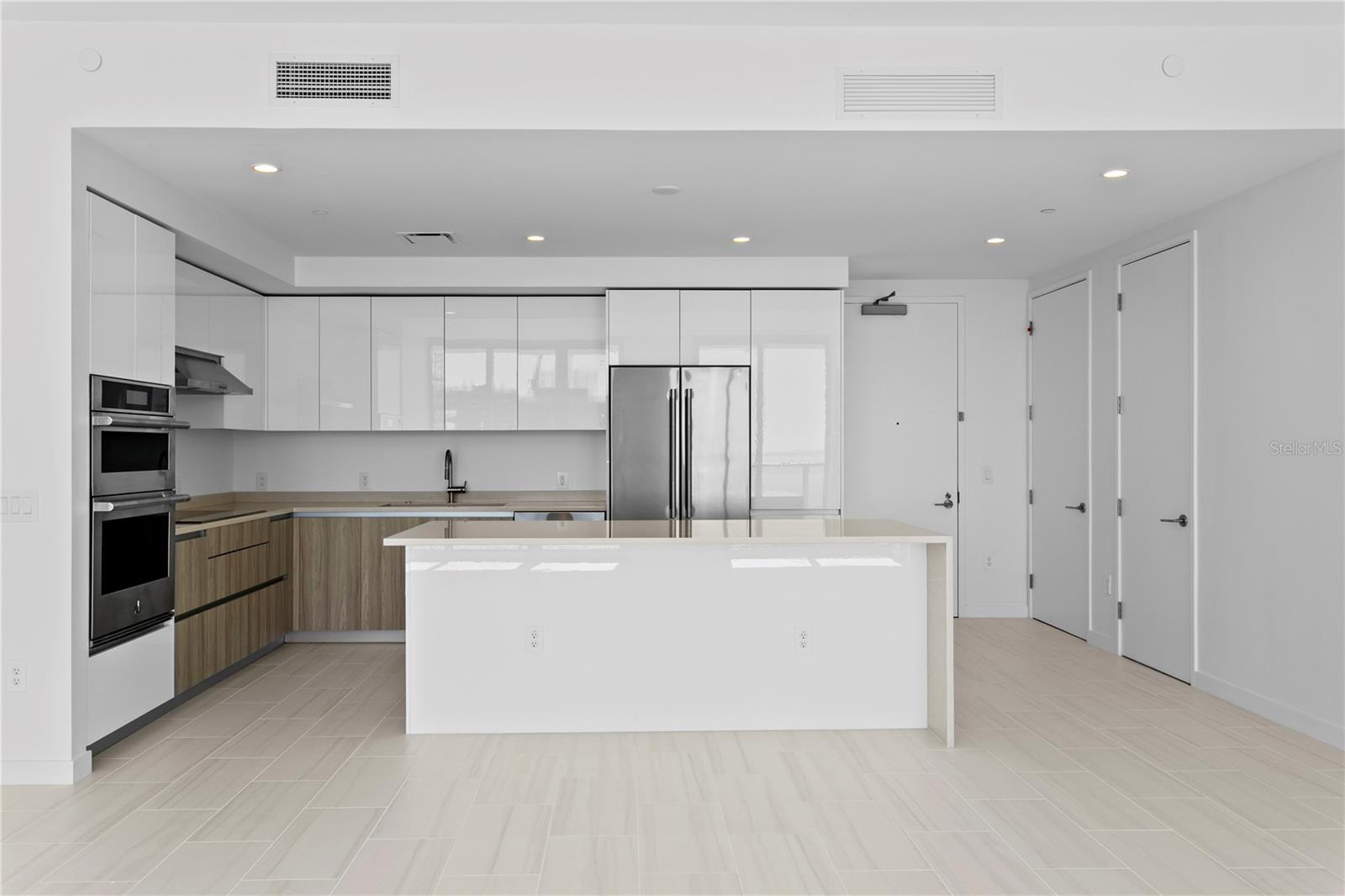 400 CENTRAL Ave #2806 ST PETERSBURG, FL 33701