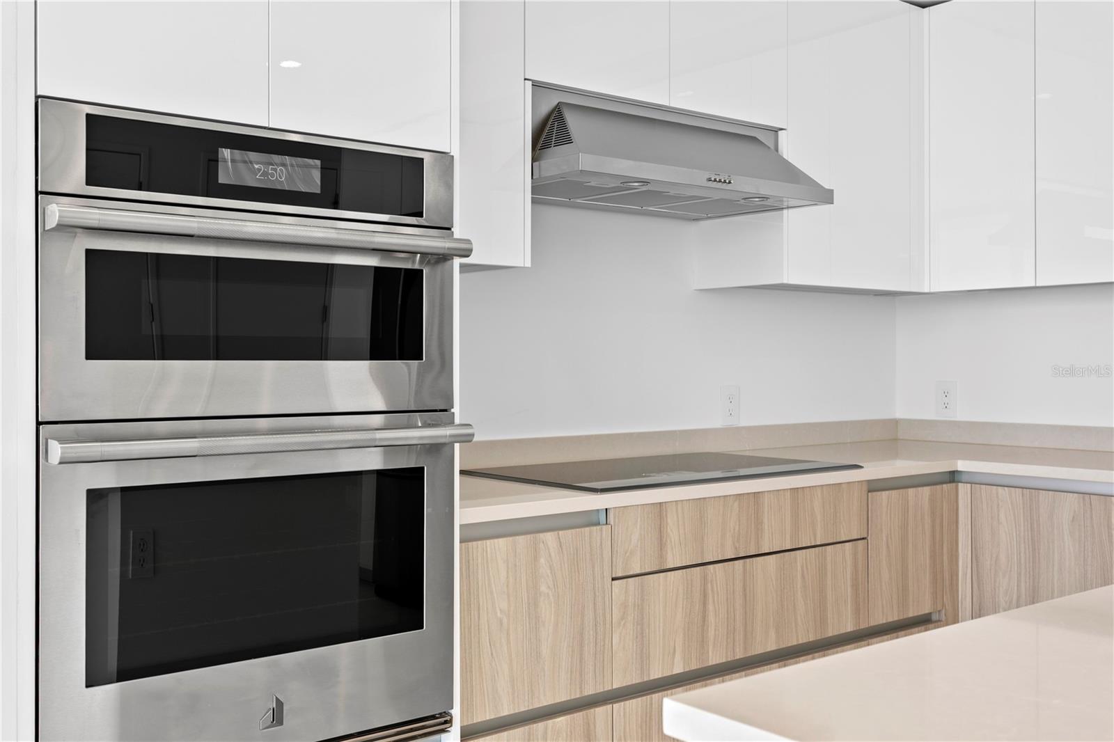 400 CENTRAL Ave #2806 ST PETERSBURG, FL 33701