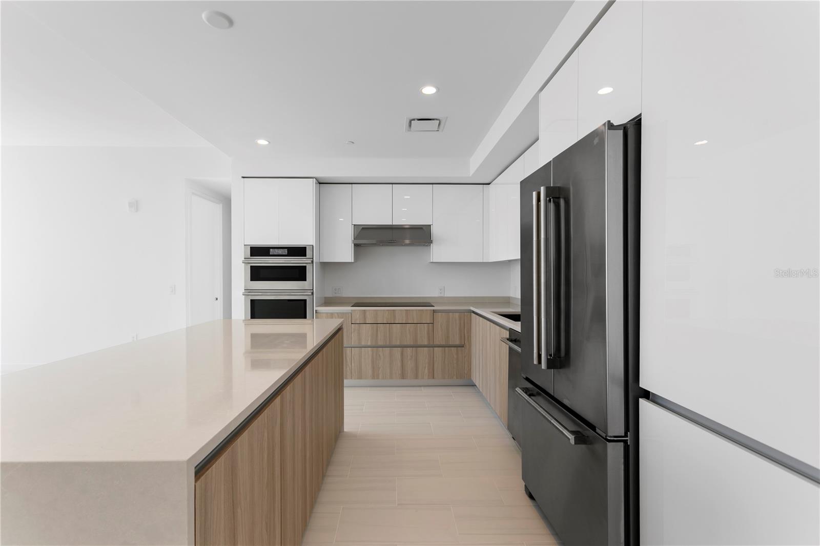 400 CENTRAL Ave #2806 ST PETERSBURG, FL 33701