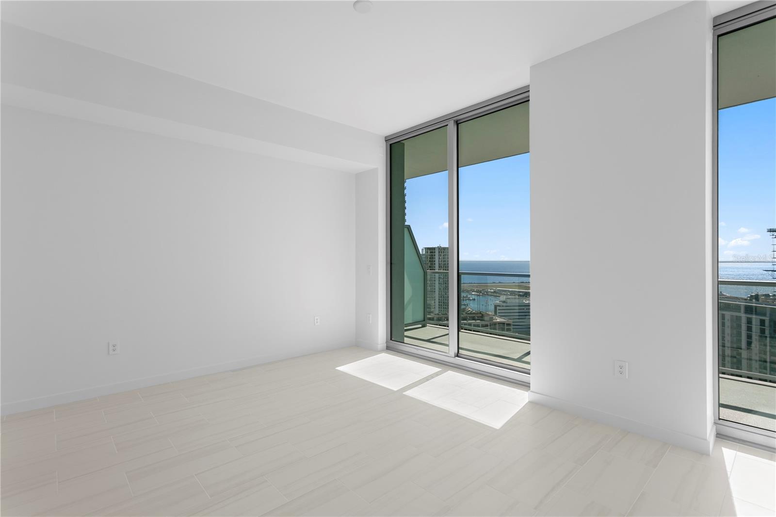 400 CENTRAL Ave #2806 ST PETERSBURG, FL 33701