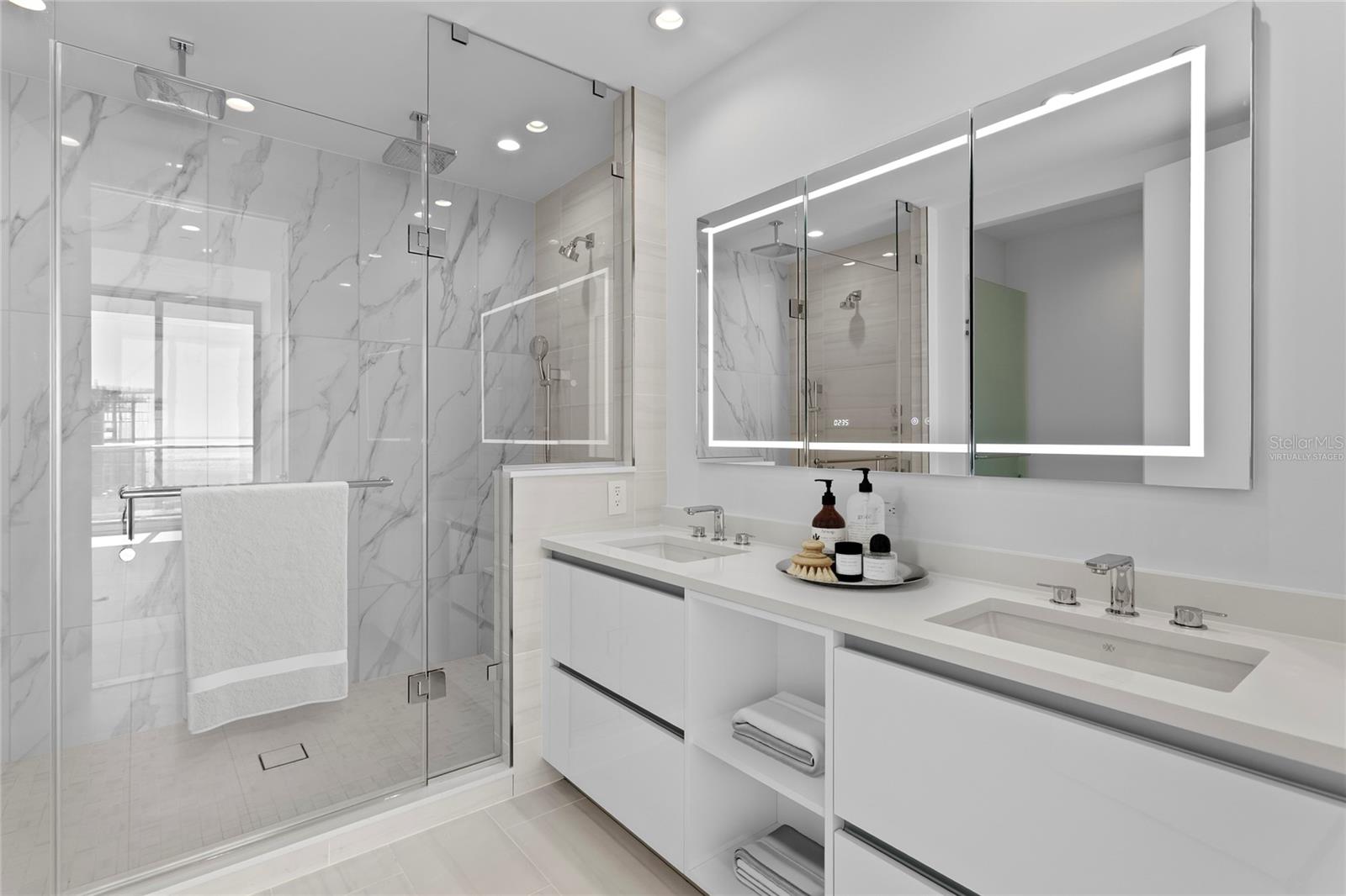 400 CENTRAL Ave #2806 ST PETERSBURG, FL 33701