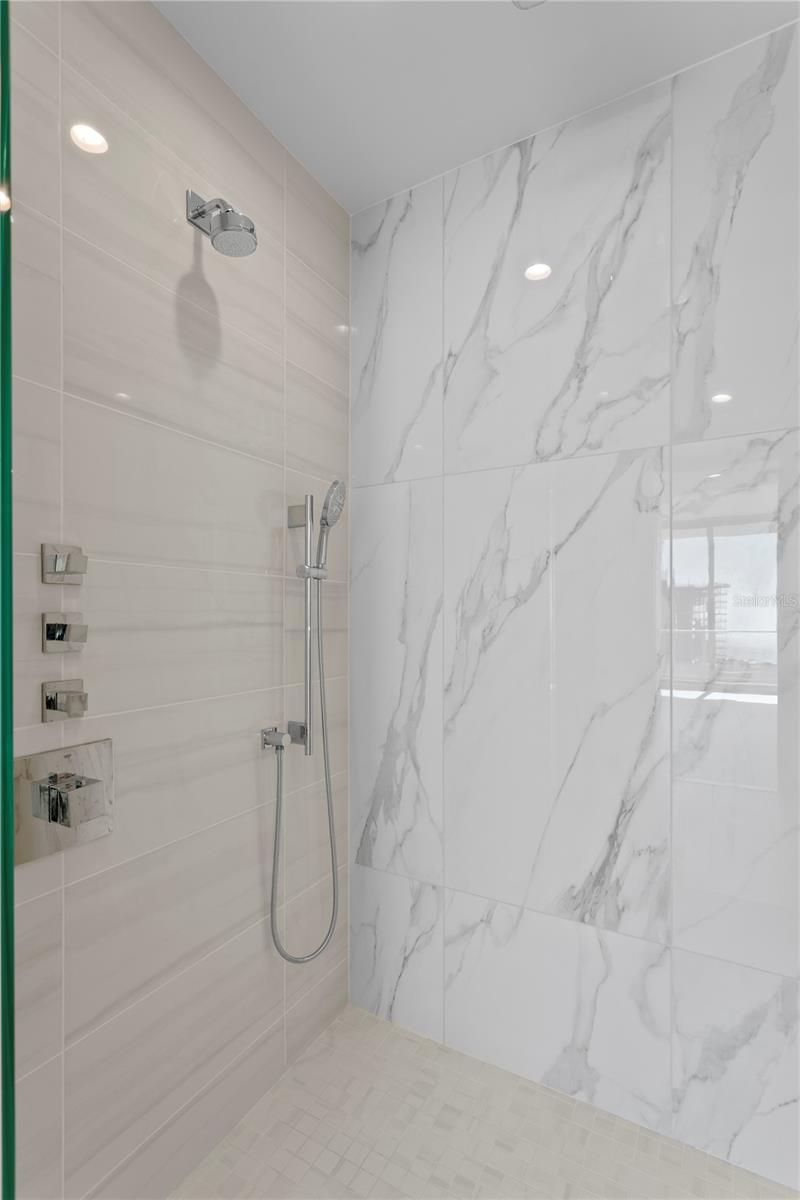 400 CENTRAL Ave #2806 ST PETERSBURG, FL 33701