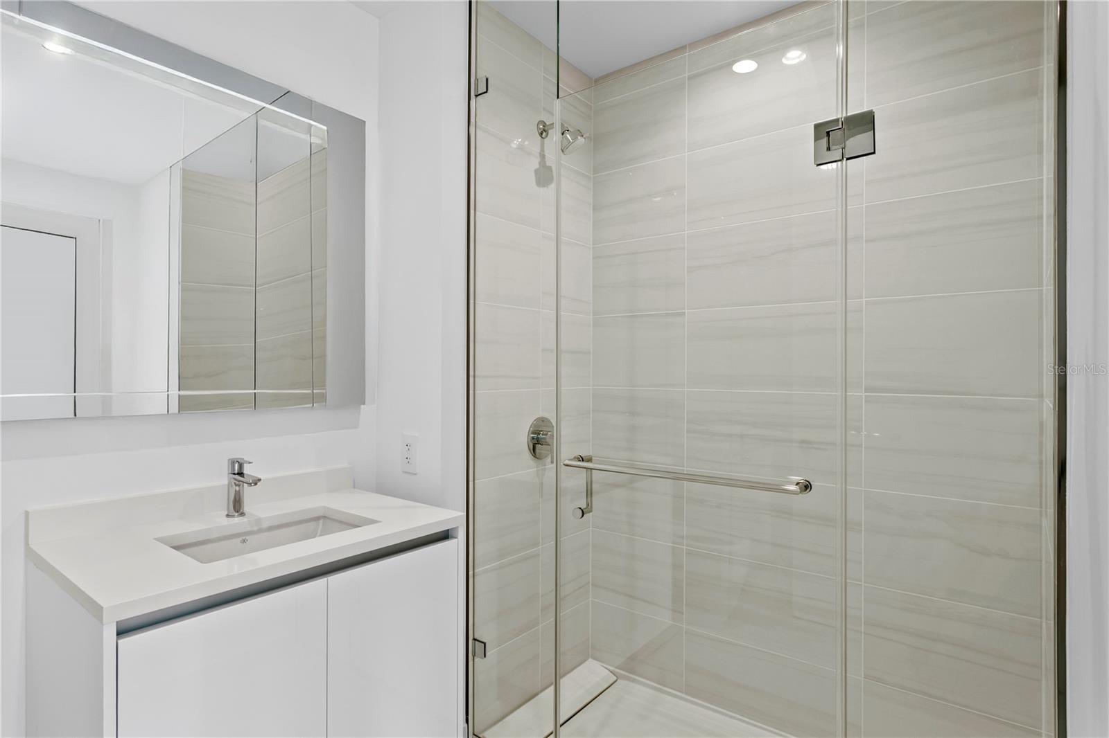 400 CENTRAL Ave #2806 ST PETERSBURG, FL 33701