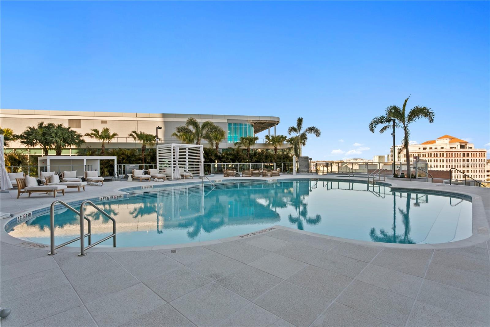 400 CENTRAL Ave #2806 ST PETERSBURG, FL 33701