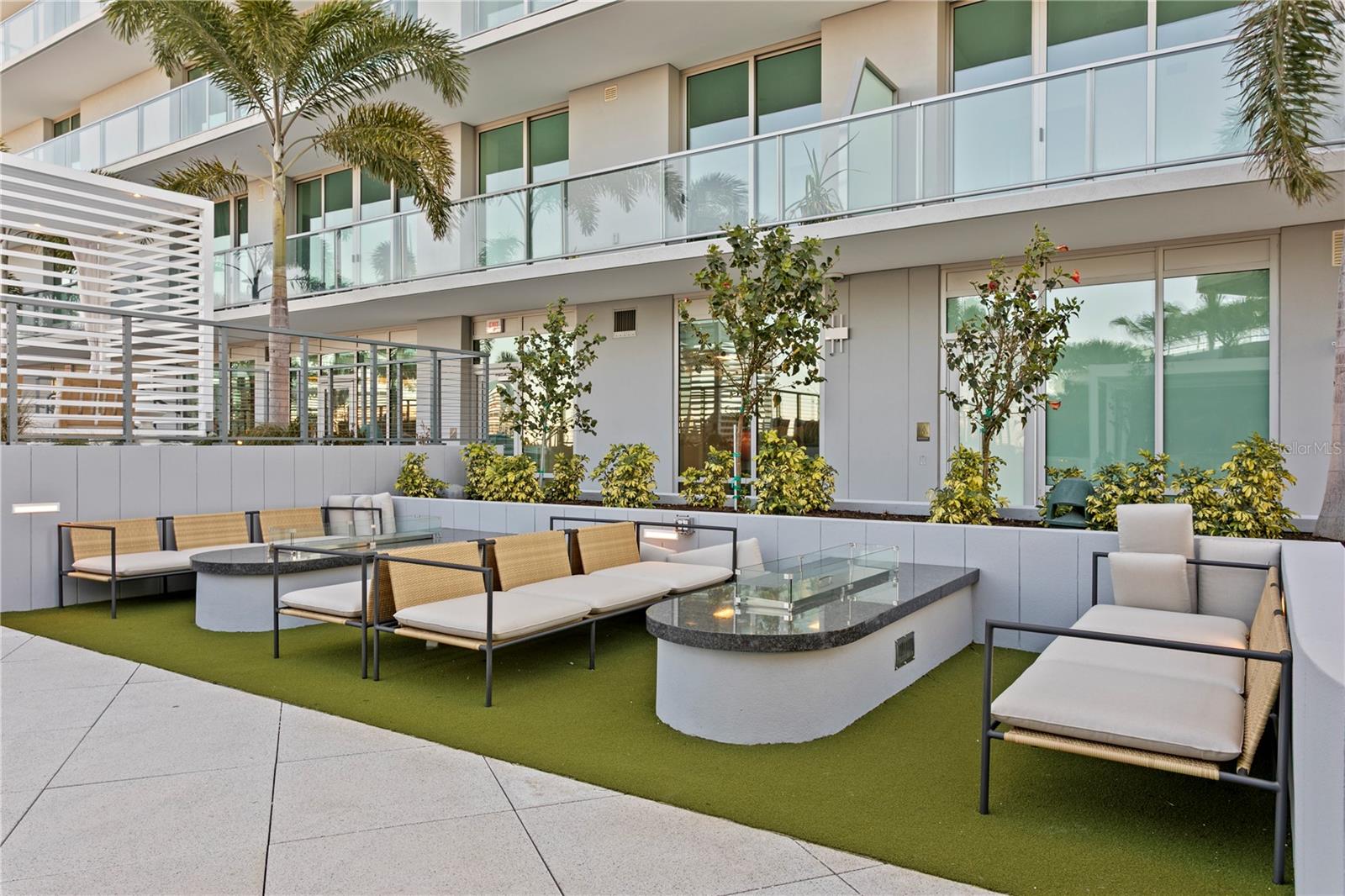 400 CENTRAL Ave #2806 ST PETERSBURG, FL 33701