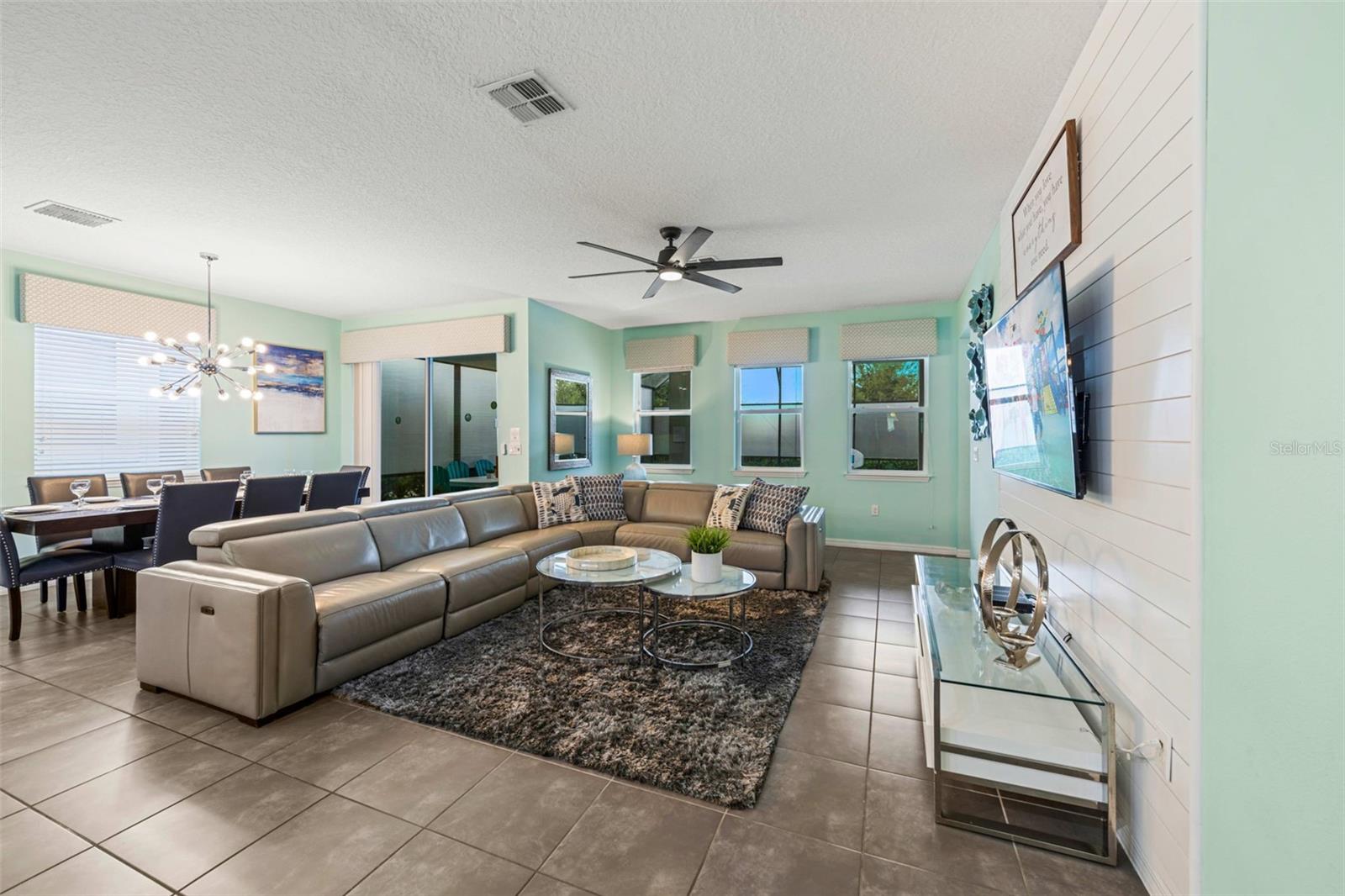 9079 SUNSHINE Rdg Cir KISSIMMEE, FL 34747