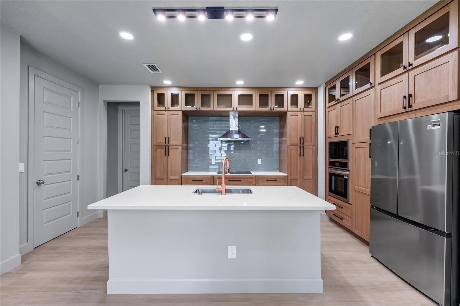2034 E GRANT Ave ORLANDO, FL 32806