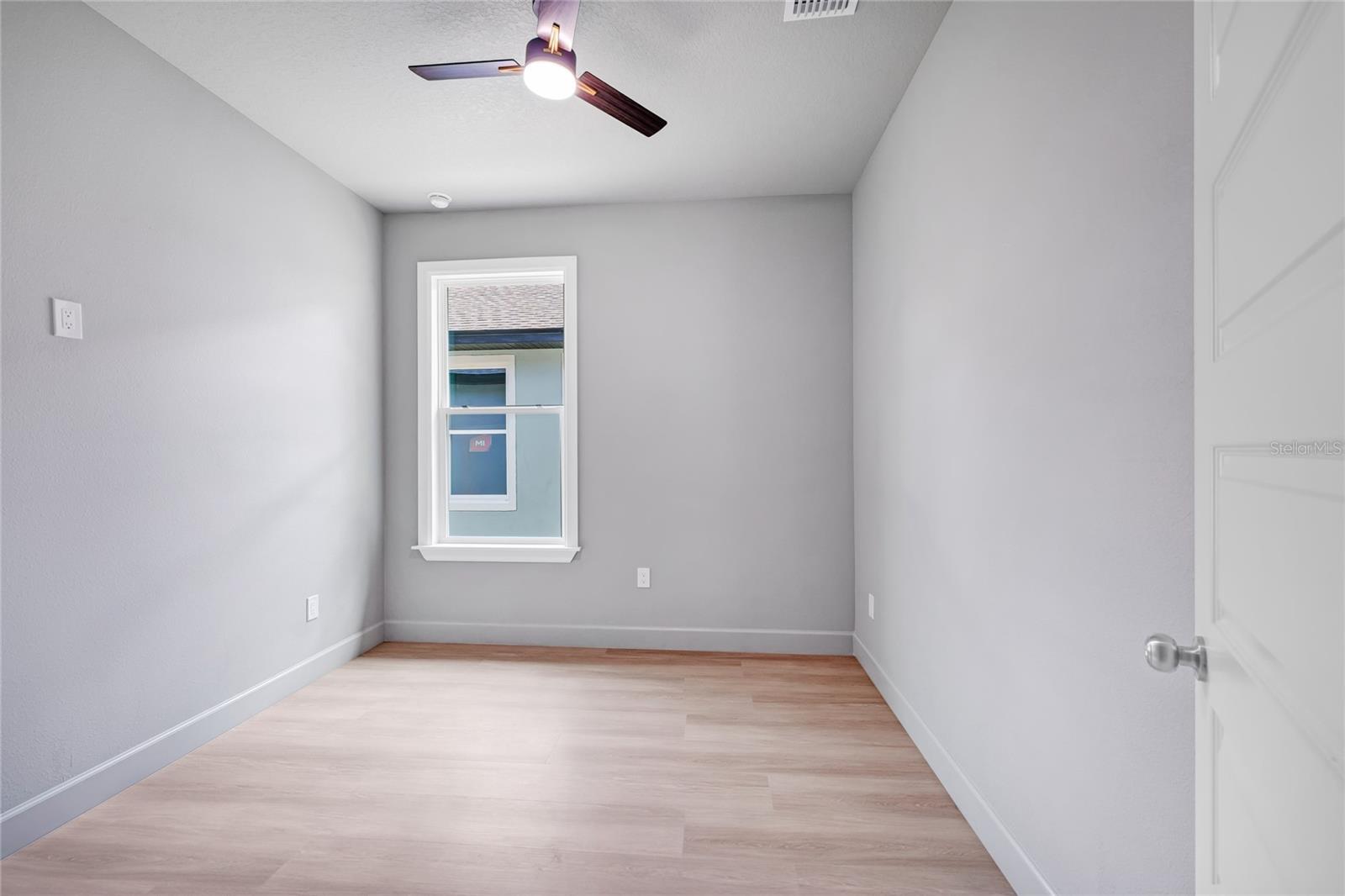 2034 E GRANT Ave ORLANDO, FL 32806
